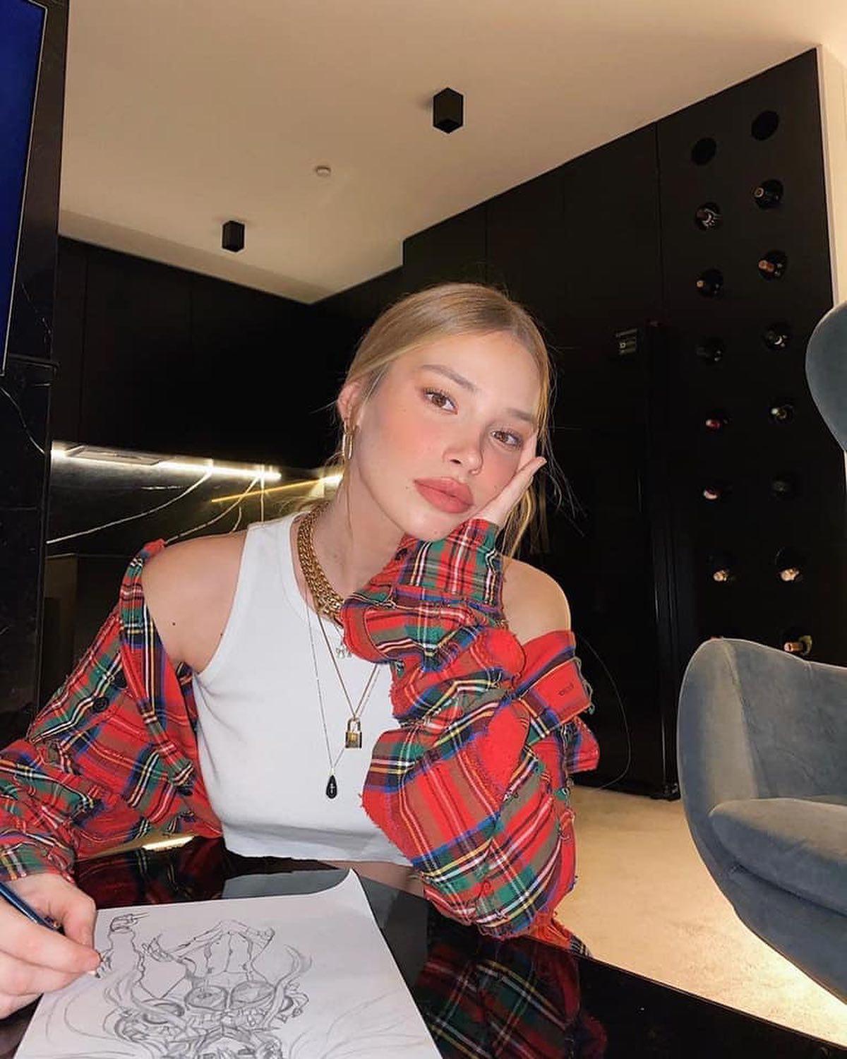 레드의 매력에 풍덩🌹💋 이미지6