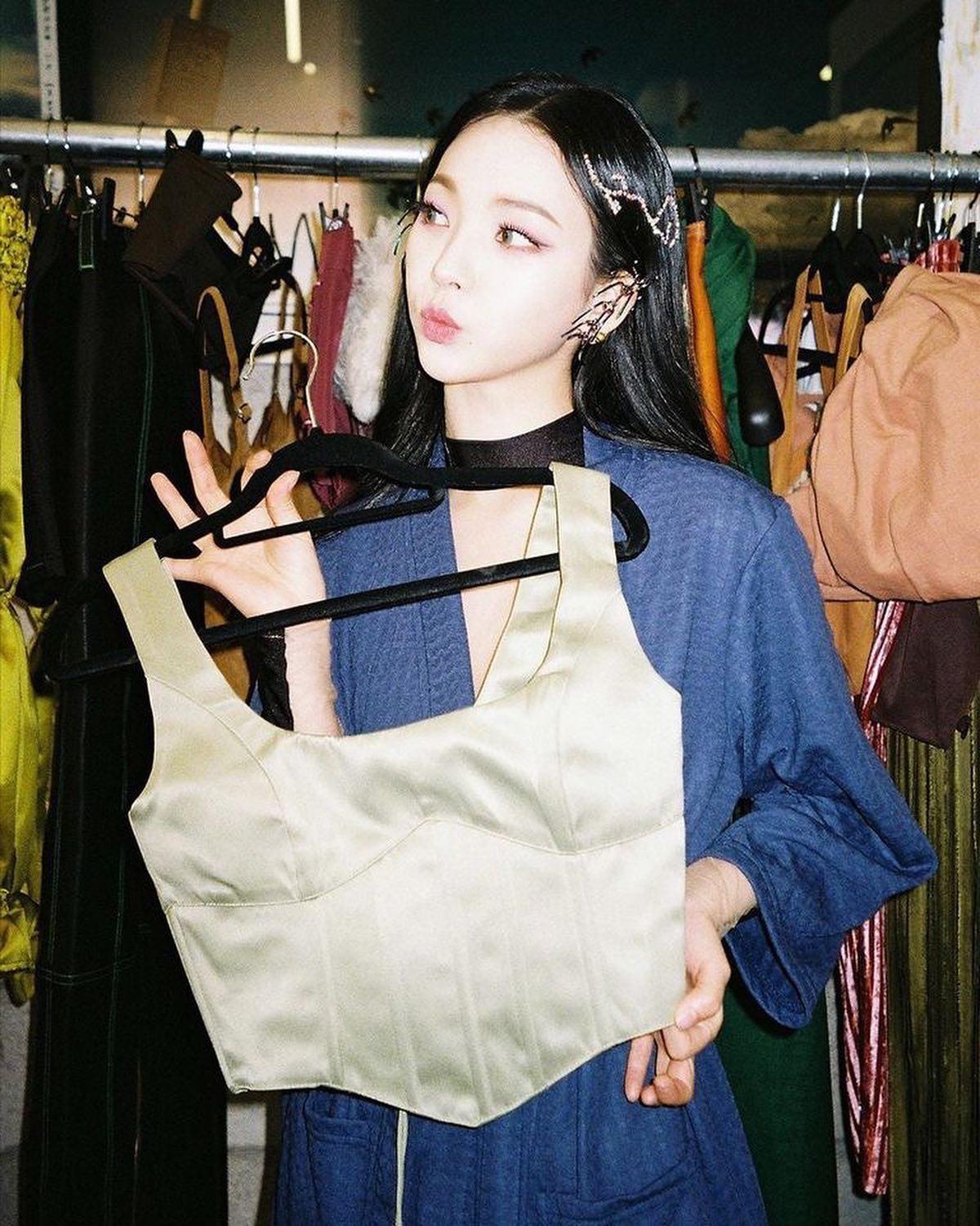 에스파 카리나의 심쿵 비주얼😻🖤 이미지3