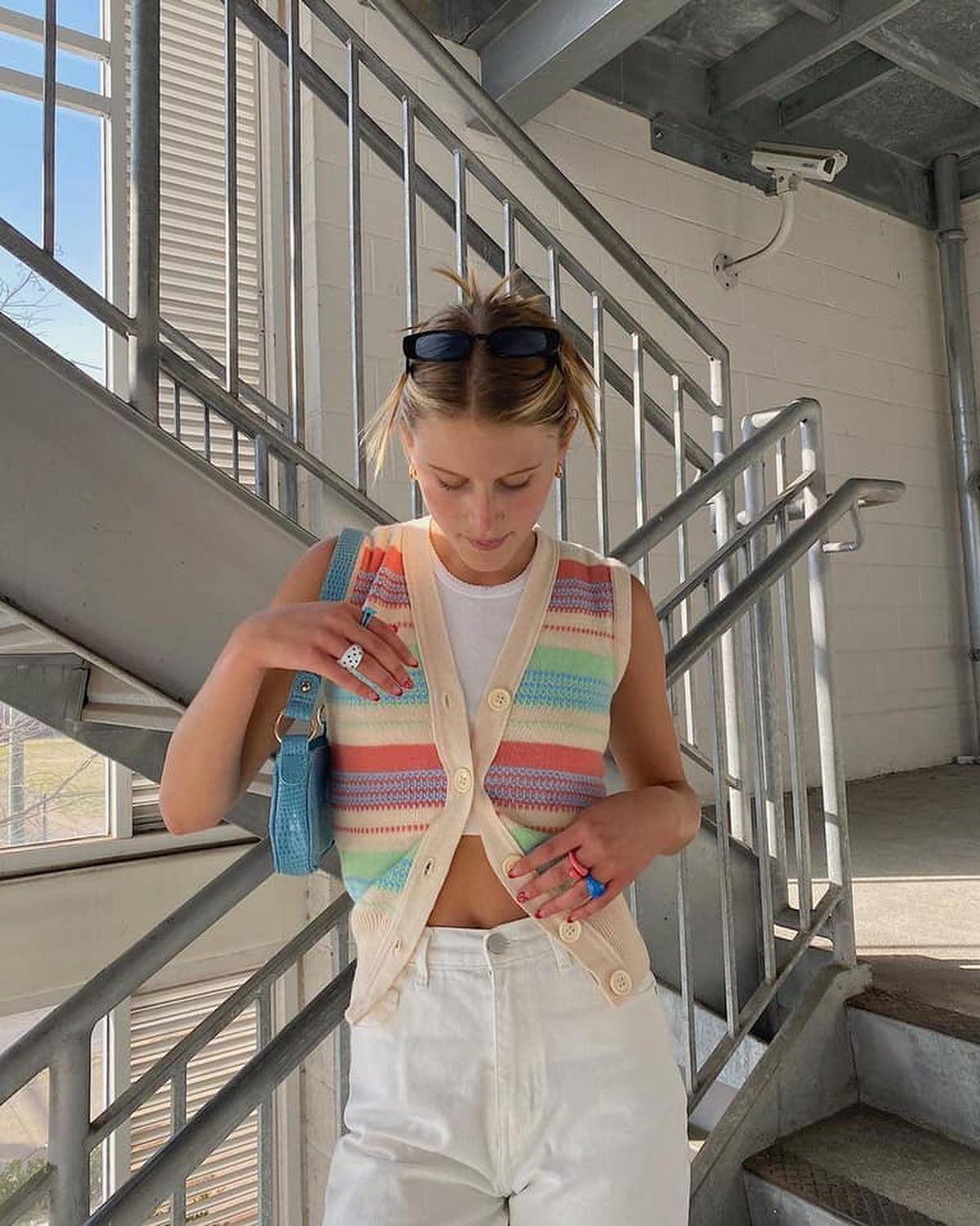 귀엽게 조끼 활용룩💞😘💚 이미지3