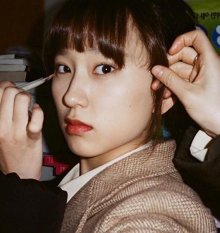 청초한 매력의 배우 류혜영📸 이미지1