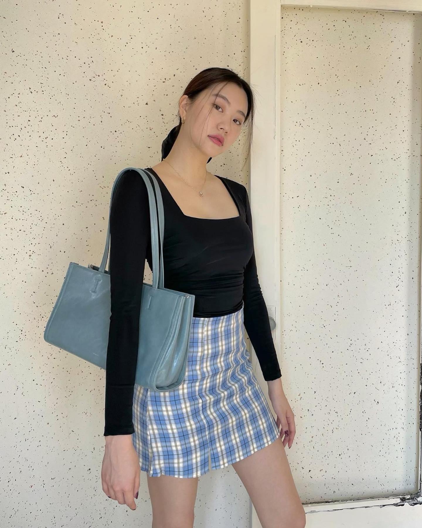 여름 코디에 좋은💙😎데님블루백 이미지2