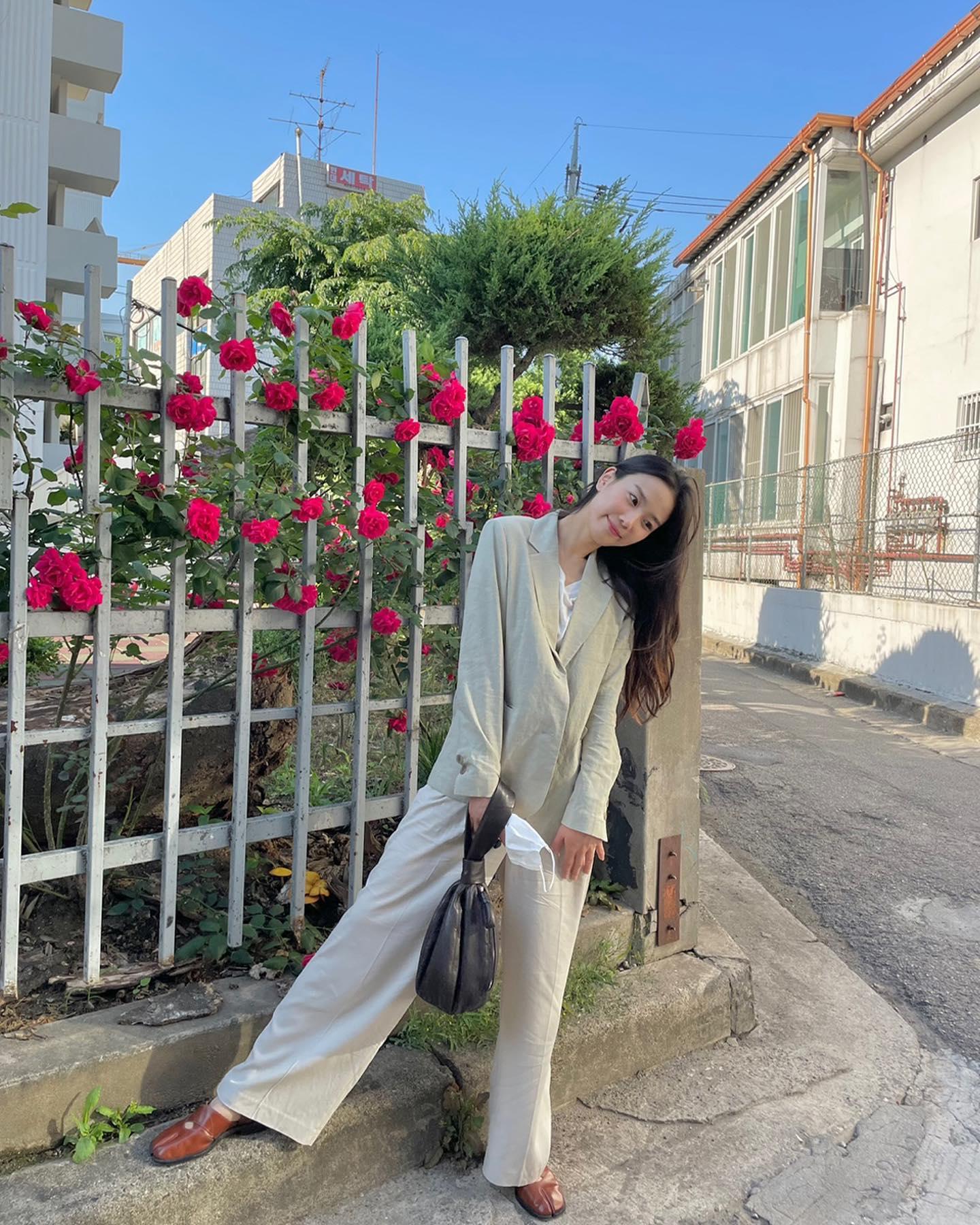 희령언니 일상룩💚🤍사랑스러워 이미지6