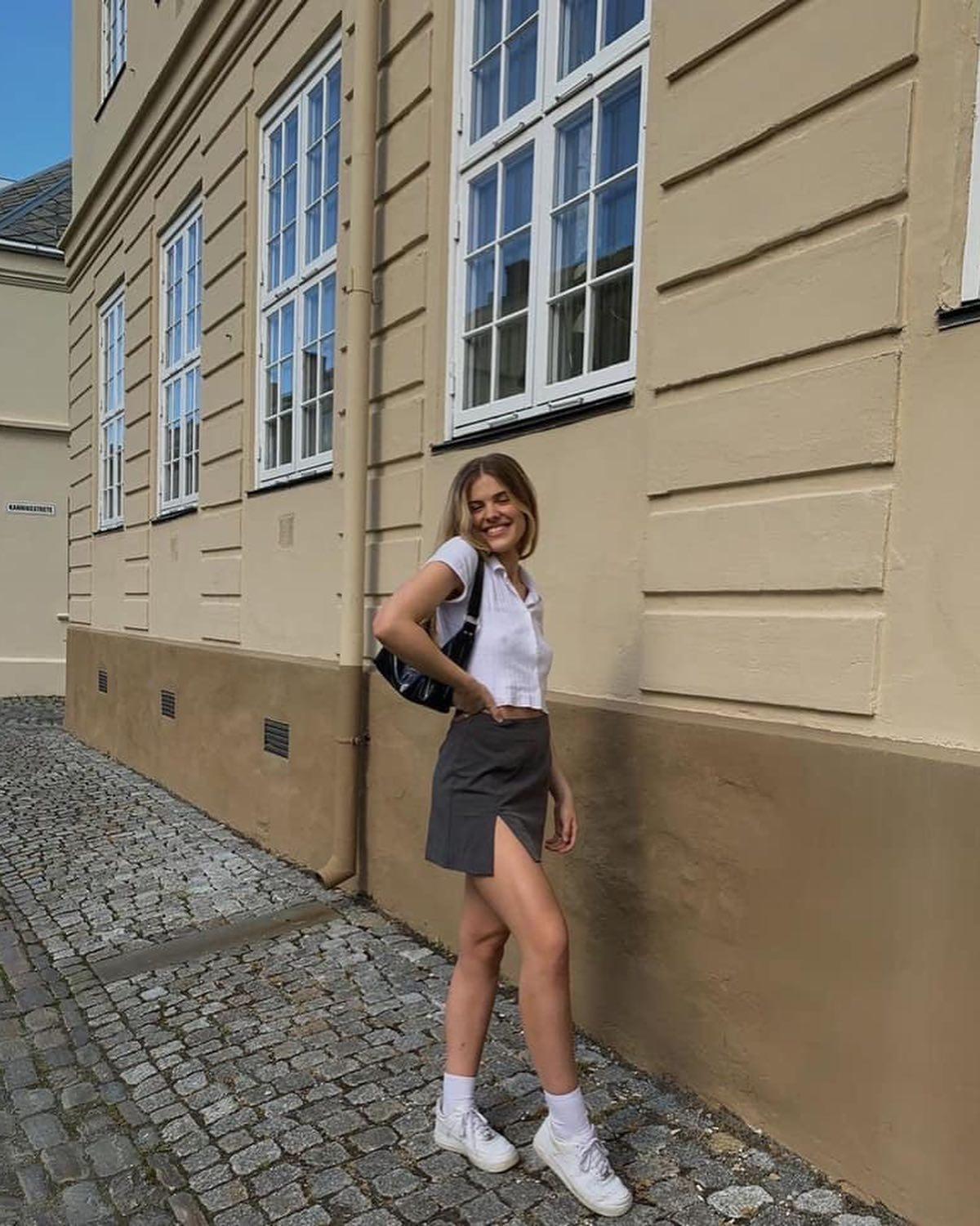 미니스커트 화사하게 입기🌷 이미지6