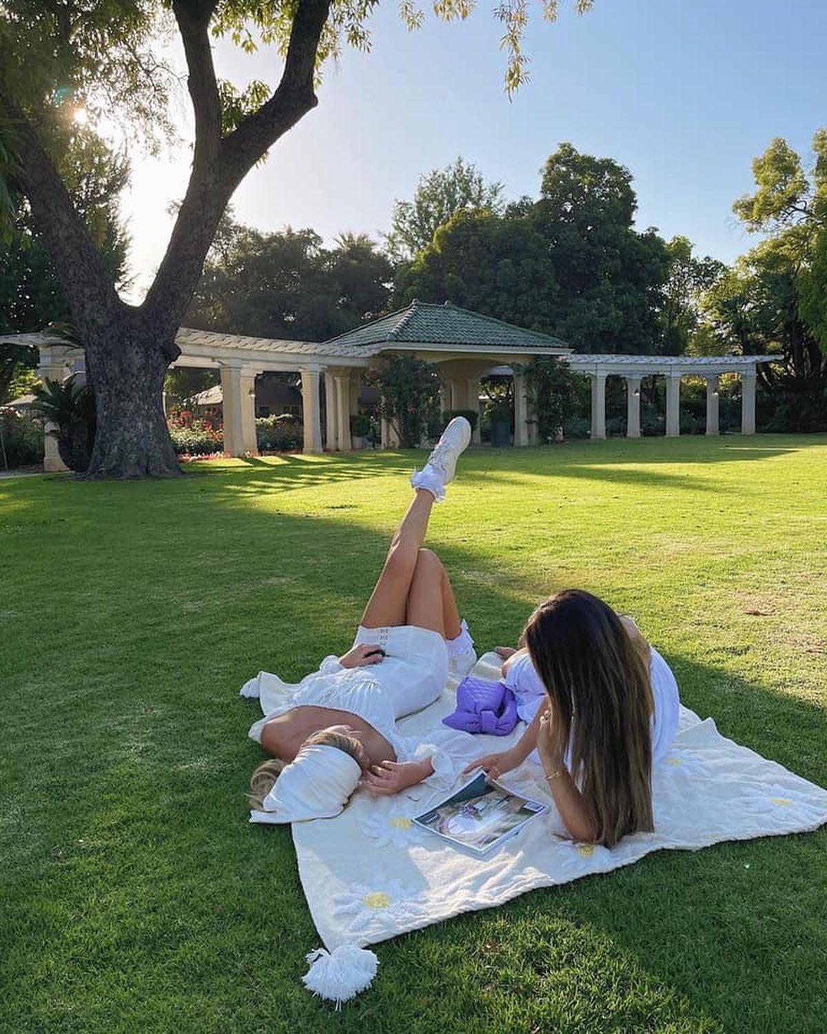 돗자리 펴기 좋은 날씨☀️ 이미지