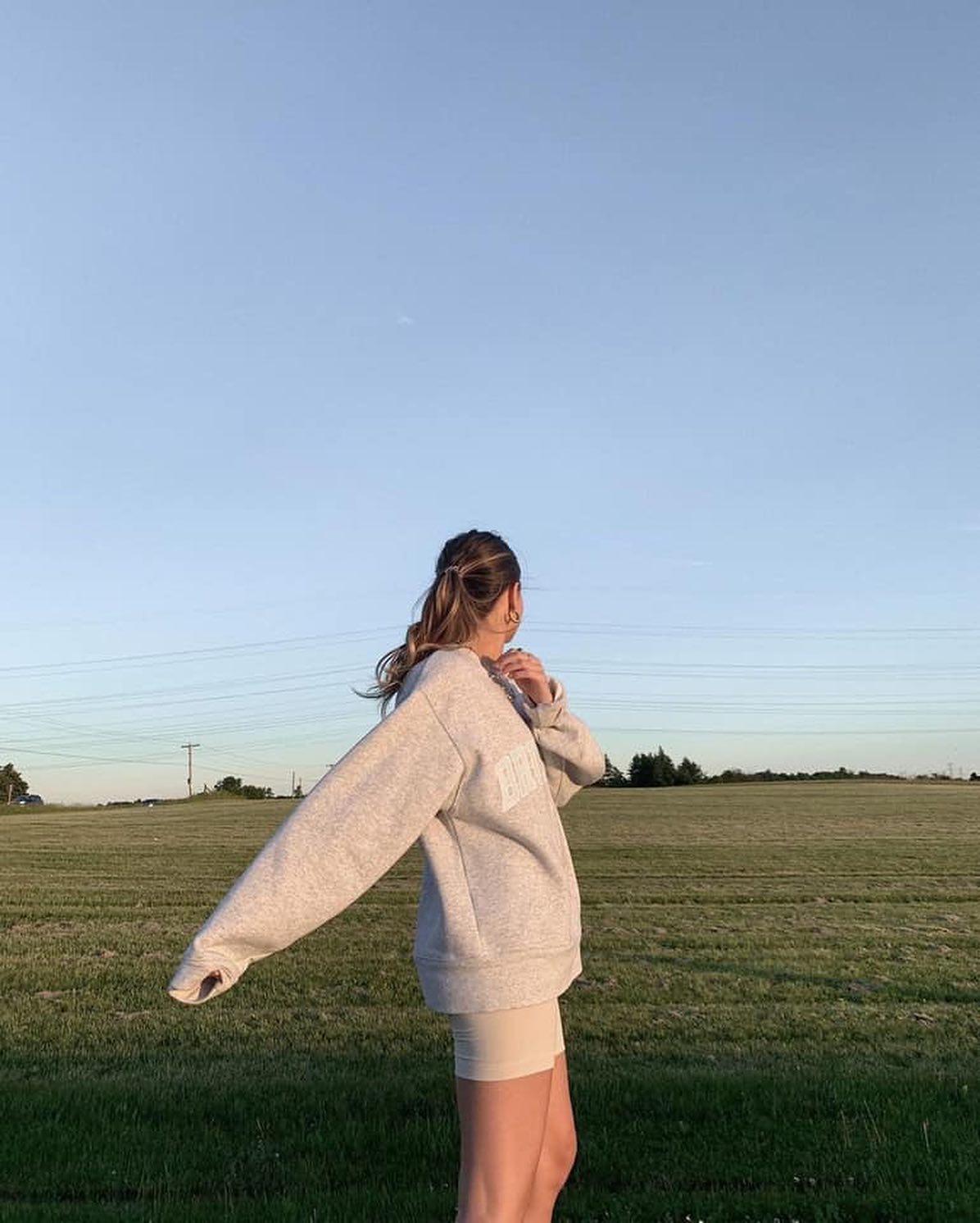 맨투맨에 숏팬츠 조합👍🏻❤️ 이미지5