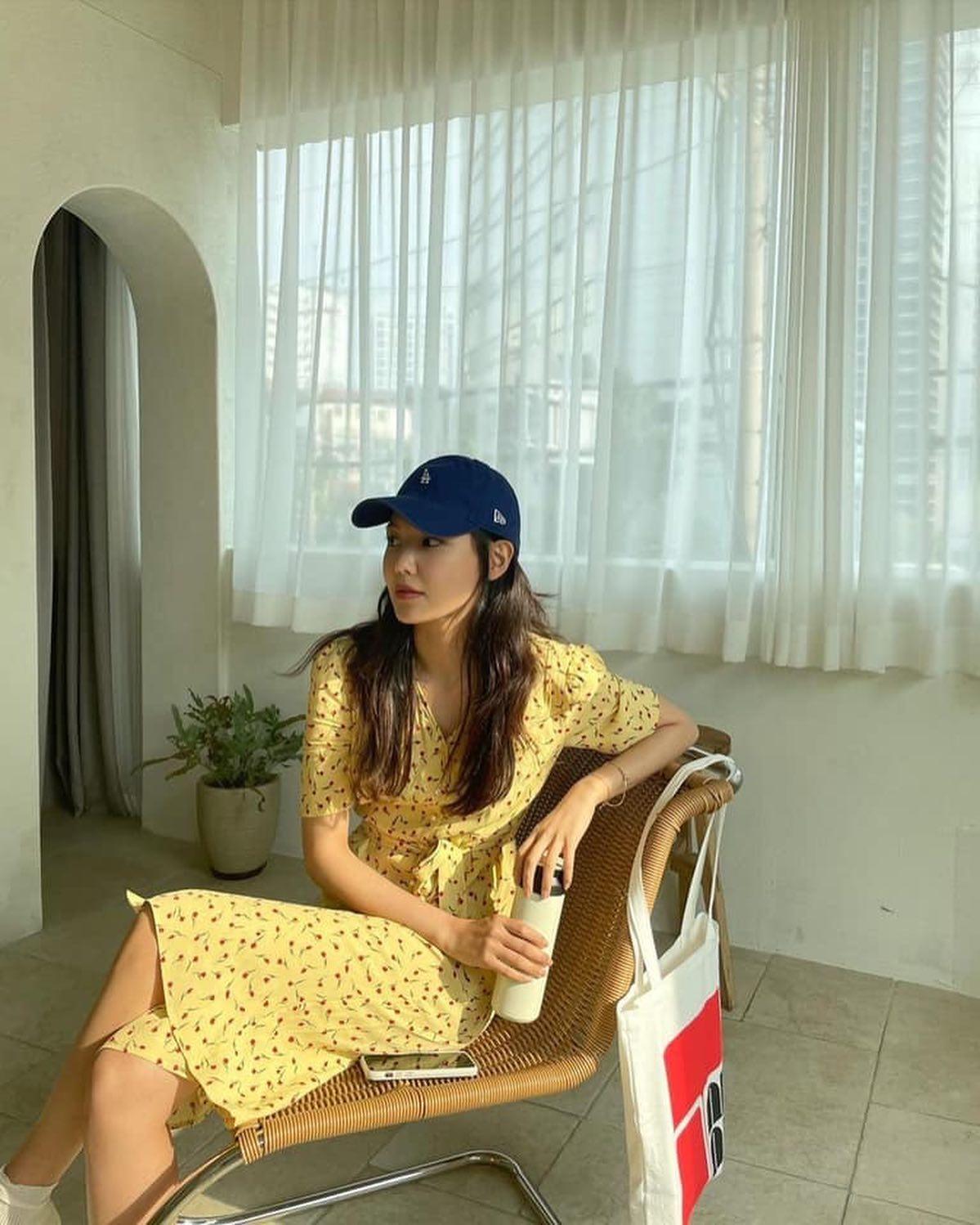 볼캡에 원피스 조합🧢🌷 이미지