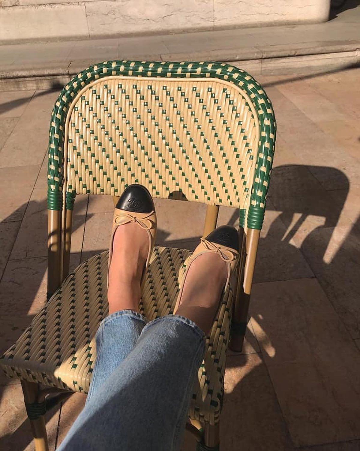 귀여운 플랫슈즈 코디🖤💛 이미지5