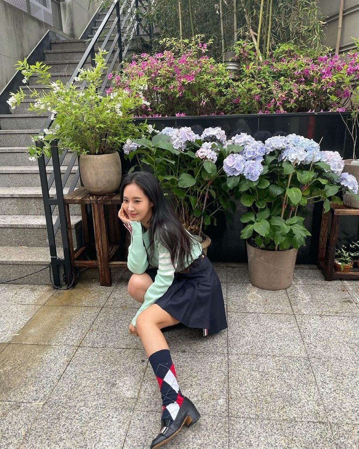 유리의 단아하고 고급진 착장들✨ 이미지2