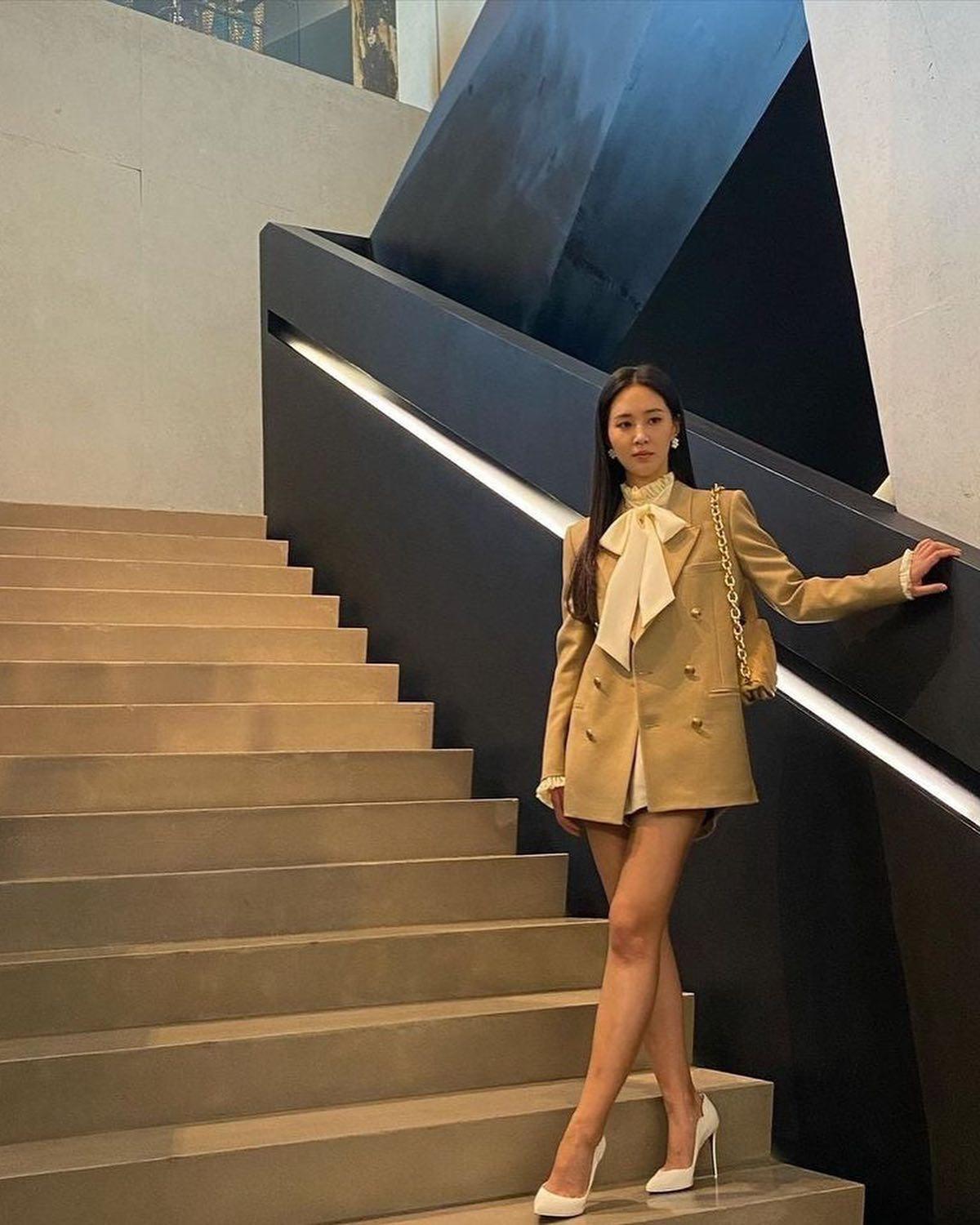 유리의 단아하고 고급진 착장들✨ 이미지7