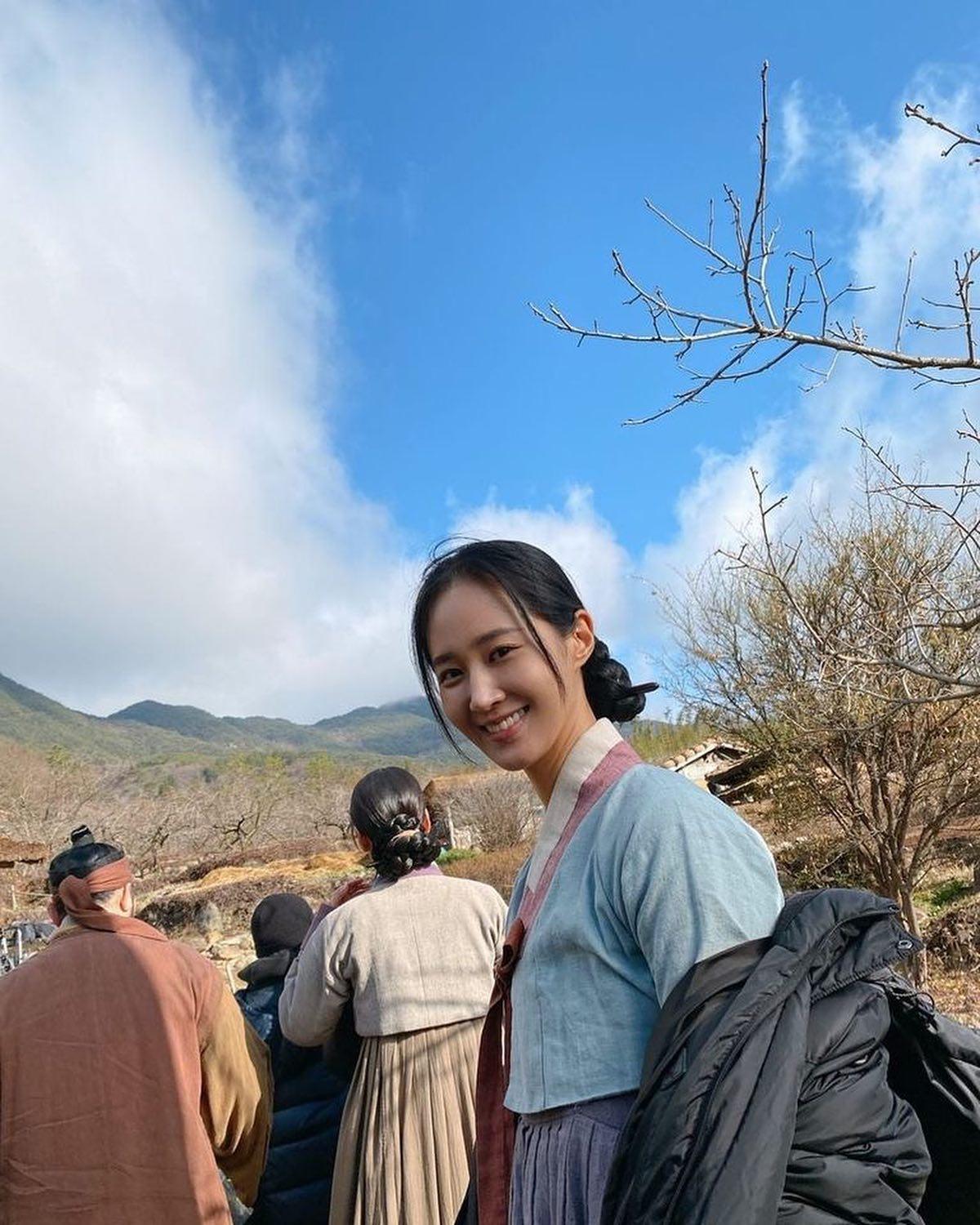 유리의 단아하고 고급진 착장들✨ 이미지10