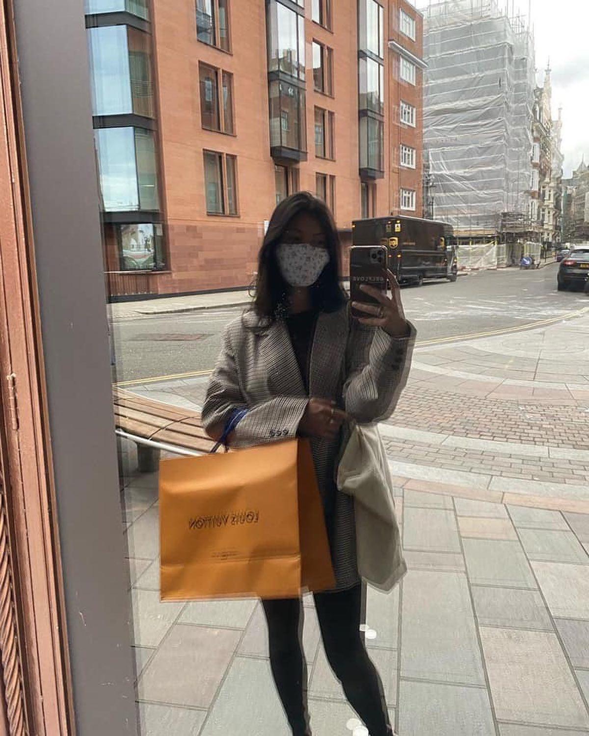 주말엔 쇼핑이 필요해👻🛍 이미지6