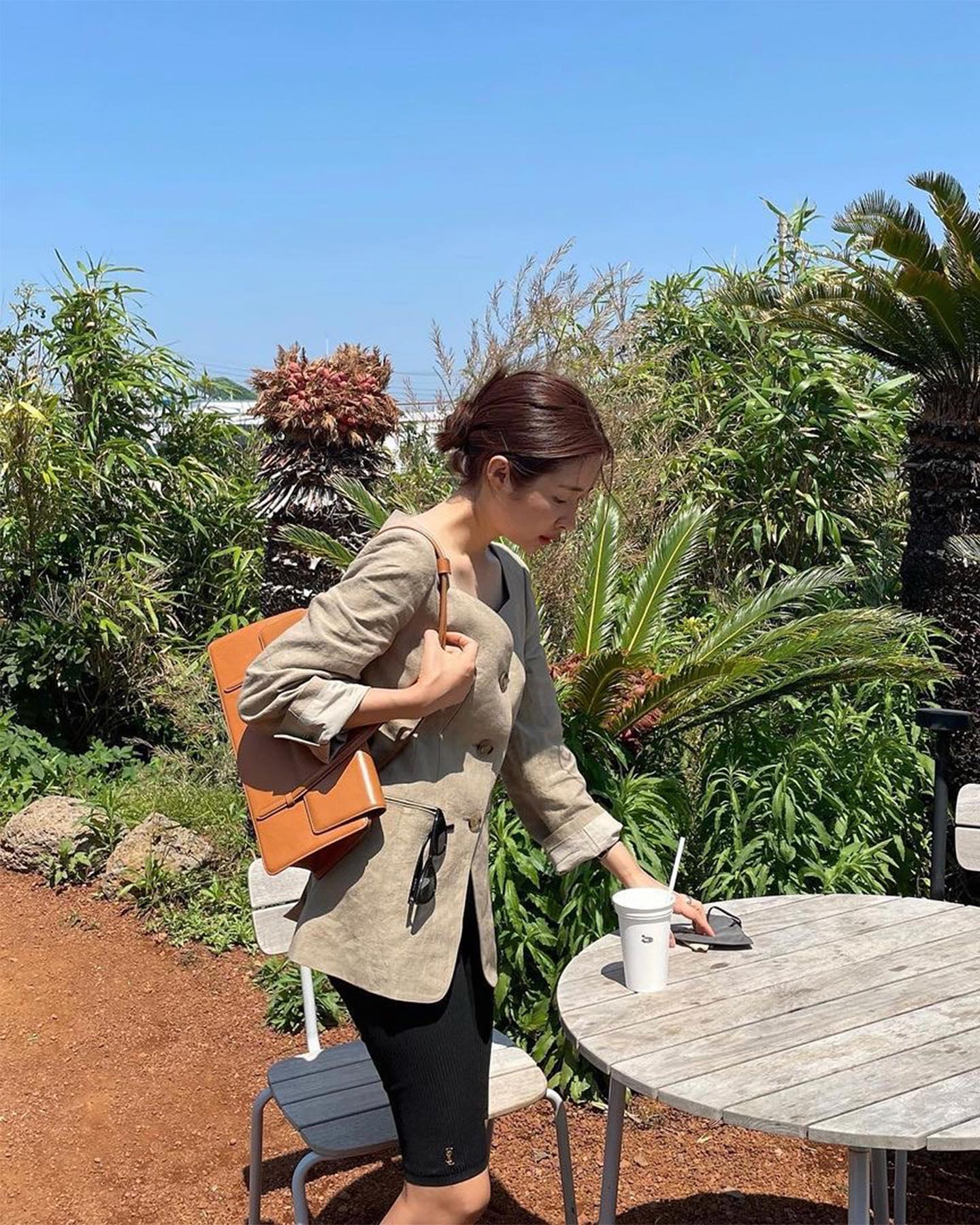 요즘 애정해👜🥖삭 바게트백 무드 이미지7