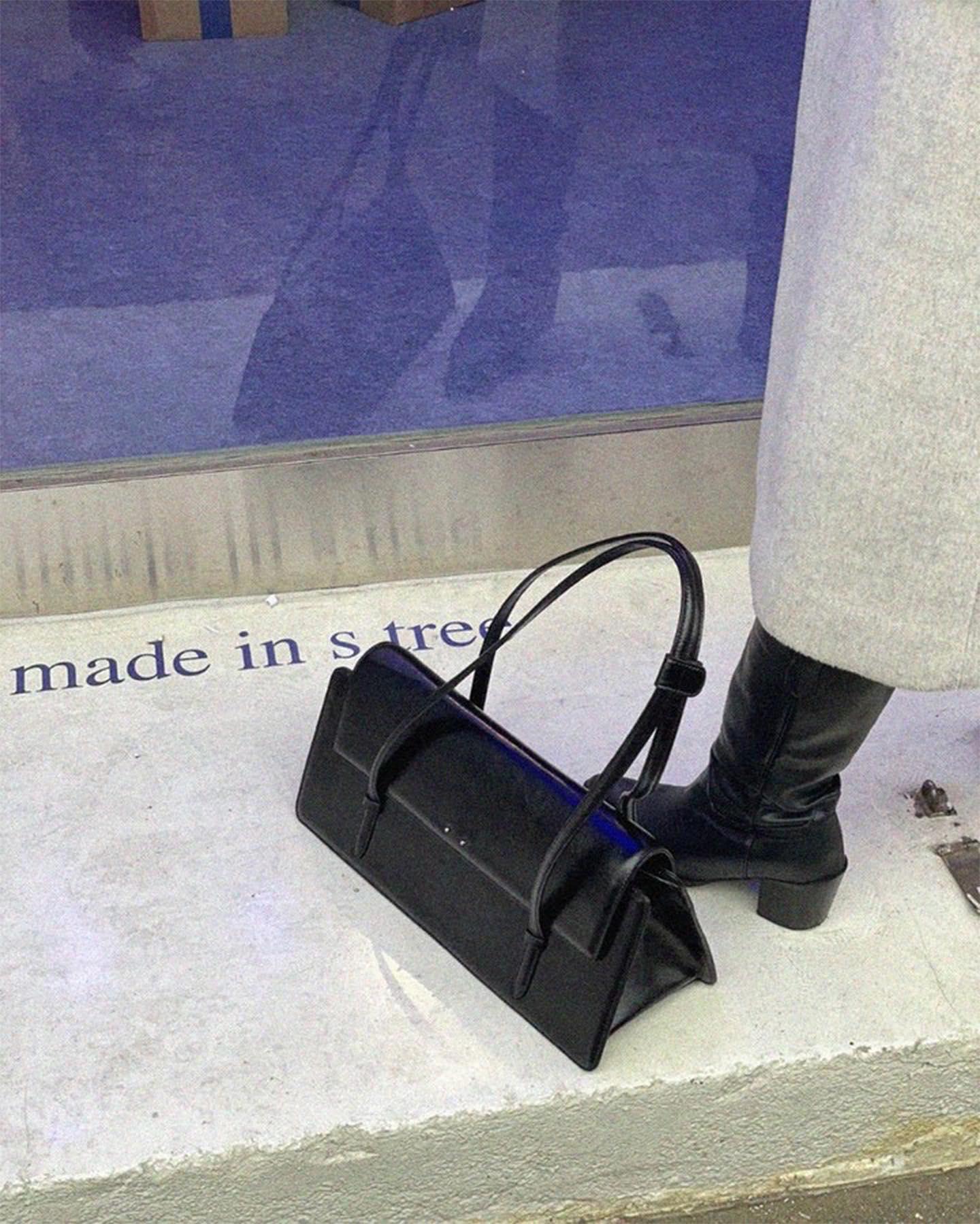 요즘 애정해👜🥖삭 바게트백 무드 이미지9