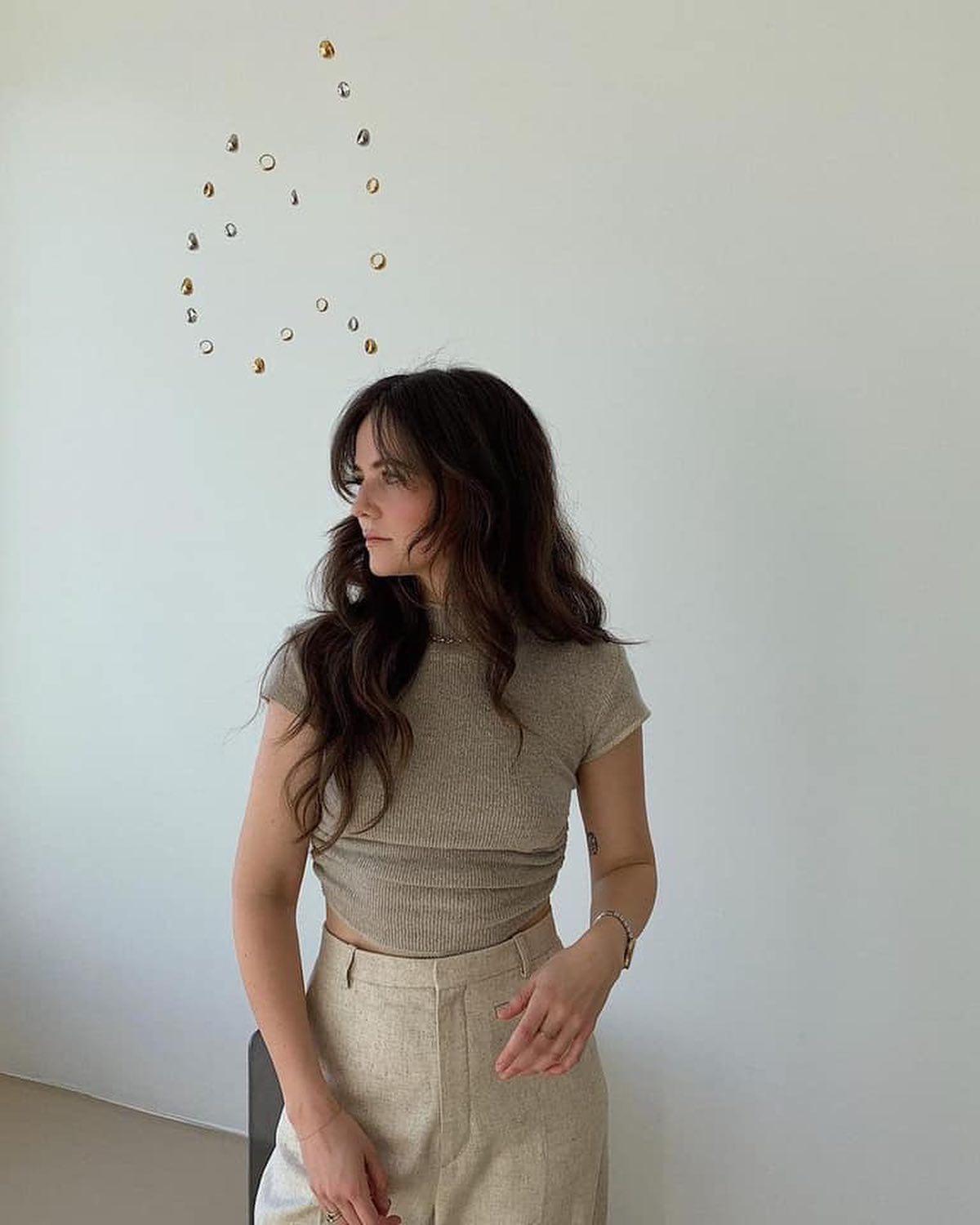 반팔니트 꺼내입어요🤍💛 이미지4