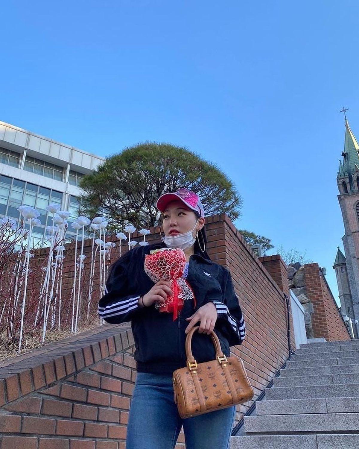 캡숑 뽀대나는 힙스터 은지언니💃🏻 이미지6