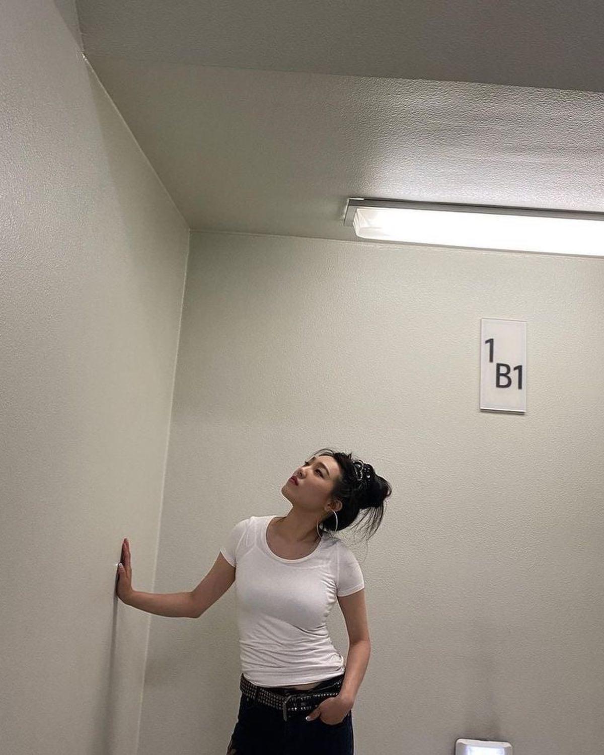 캡숑 뽀대나는 힙스터 은지언니💃🏻 이미지8