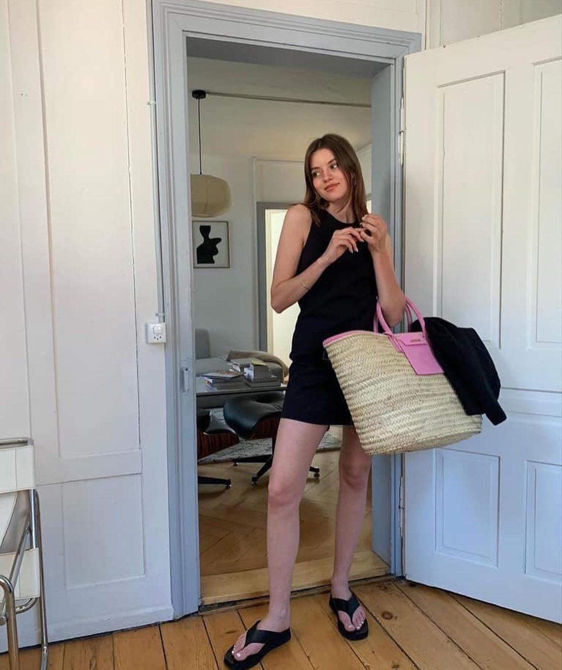 여름에도 올블랙인 사람🖤❤️ 이미지5