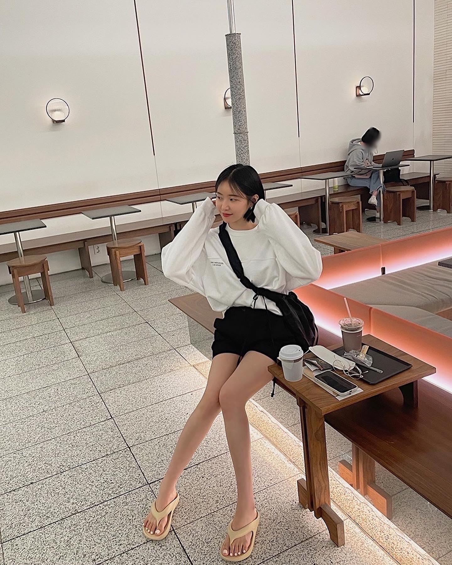 여름 필수템💛💚뉴발 @플립플랍 이미지4