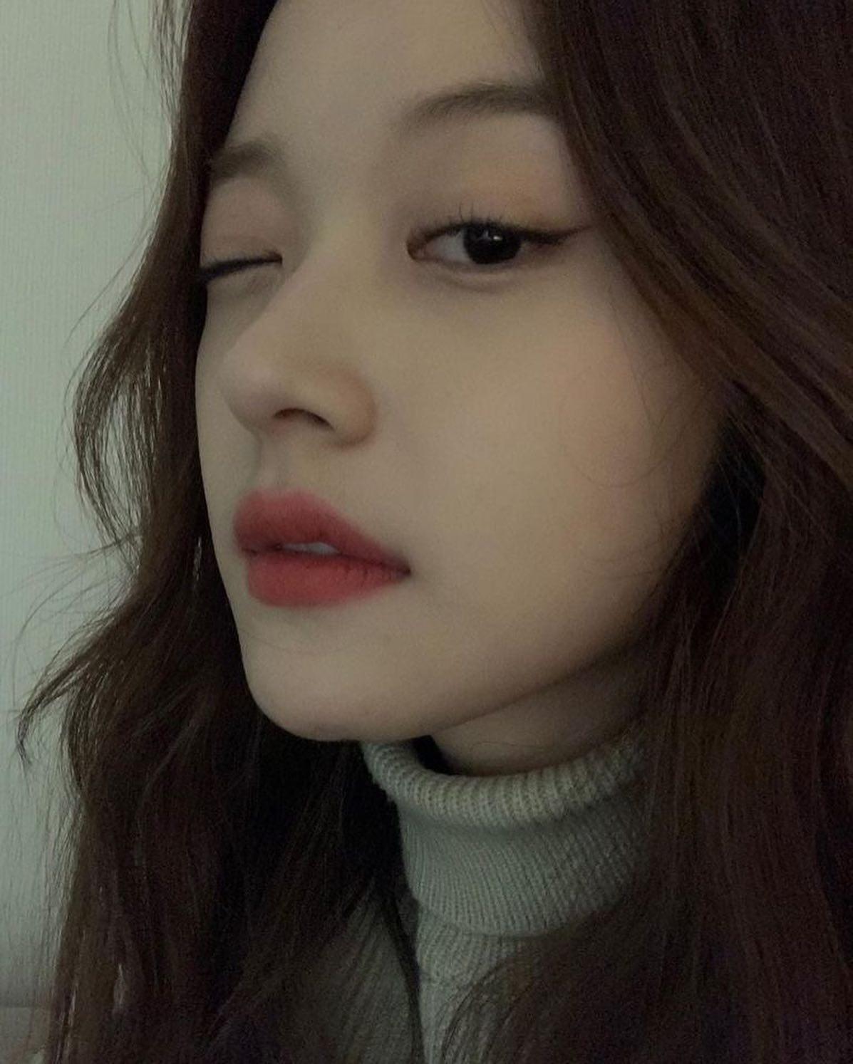 엄마미소 유발하는 신도현 미모💙 이미지3