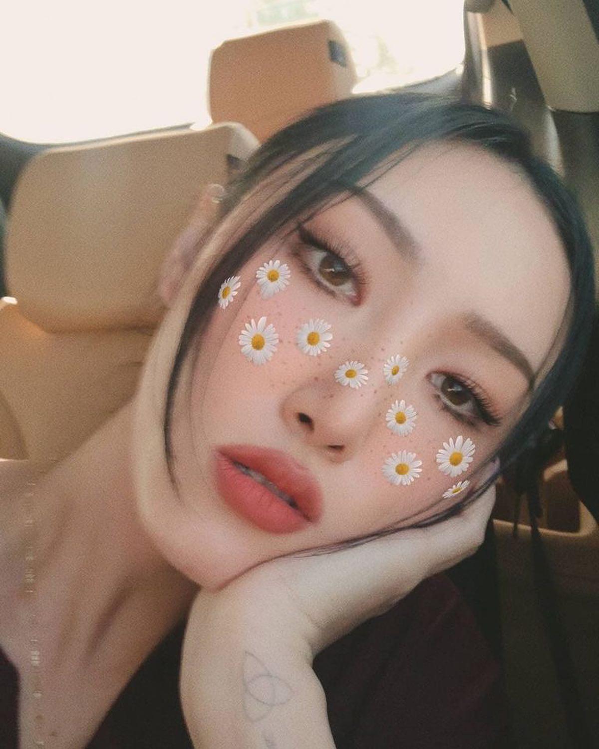 리즈 갱신중인 화사 분위기🌼 이미지2