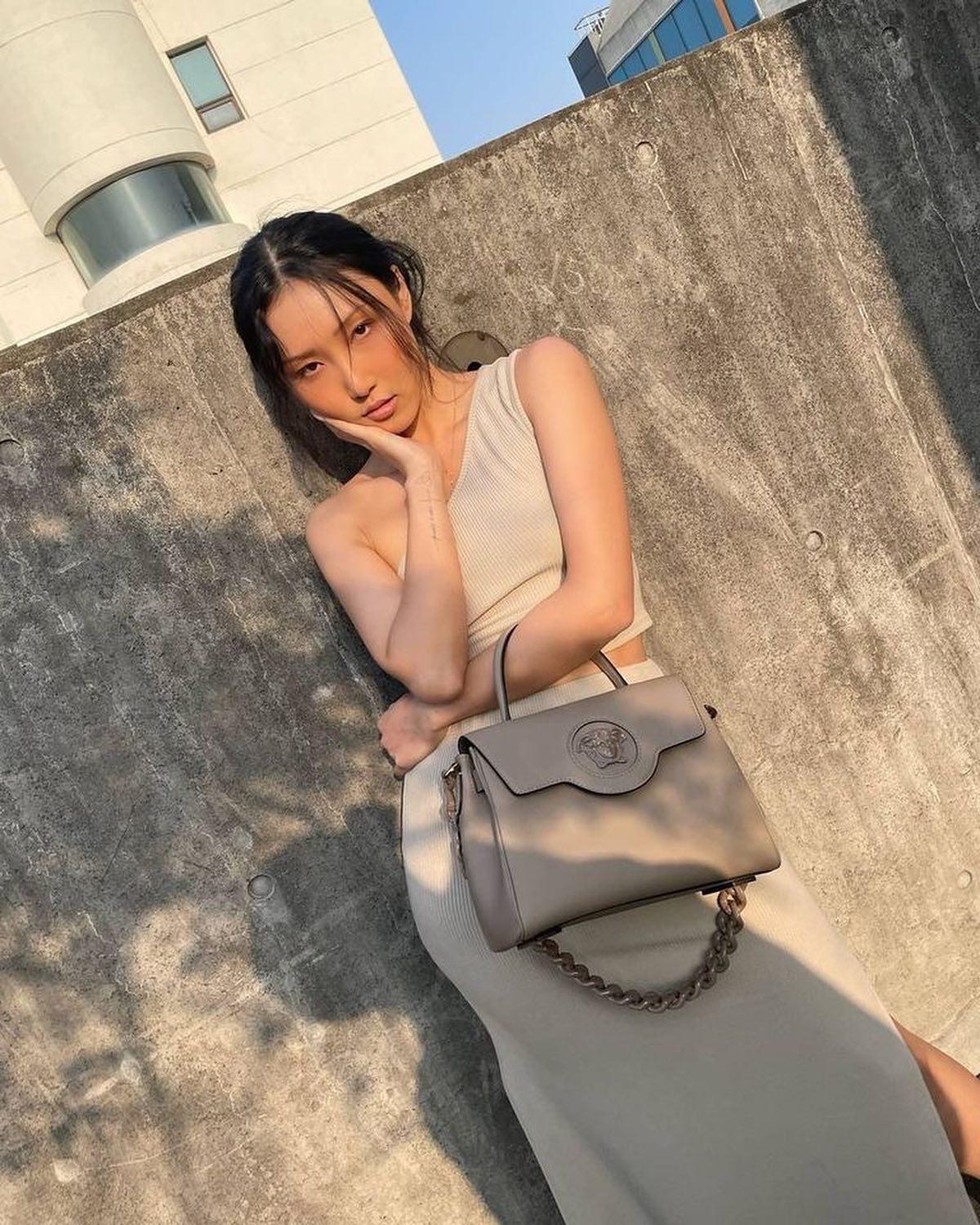 리즈 갱신중인 화사 분위기🌼 이미지8