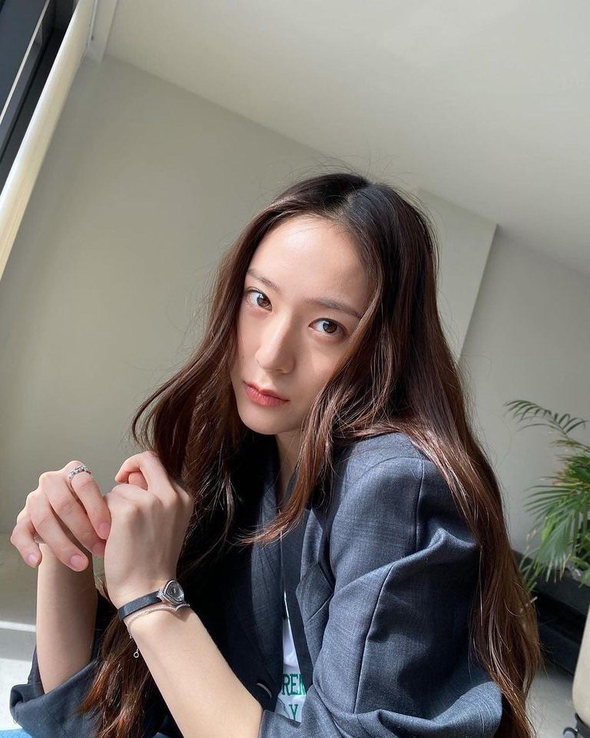 크리스탈의 고혹적 공주미💎🚗 이미지