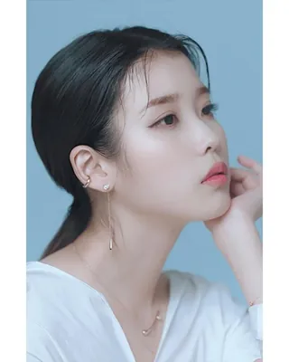 너무 우아해💙🤍역시 아이유 언니
아이유 x 제이에스티나 여름 화보💎✨ #광고 이미지