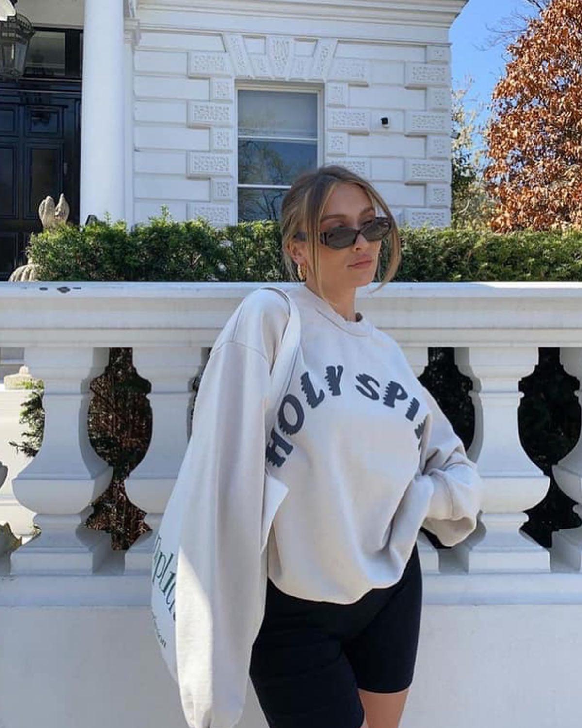 맨투맨에 바이커팬츠 조합😎🔥 이미지4