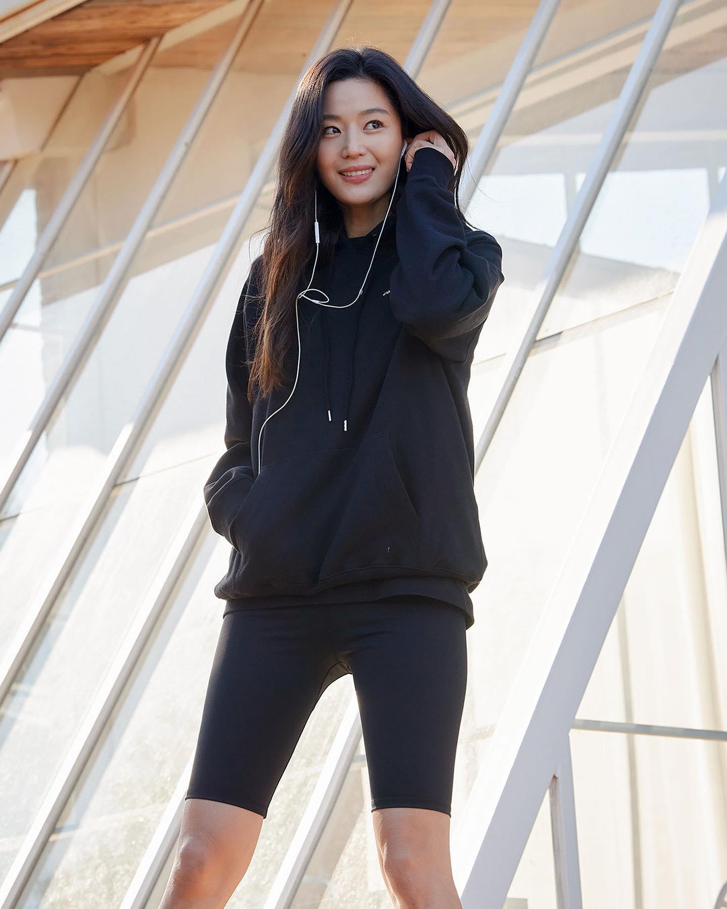 역시 진리의 조합👖❤️@예뻐
지오다노 x 전지현🤍👗최애 코디모음 이미지9
