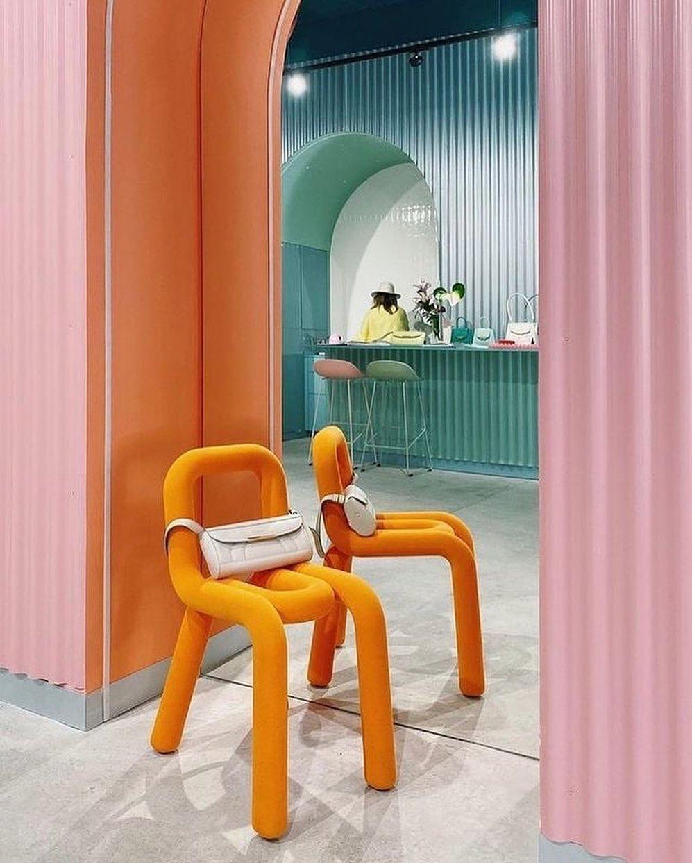 알록달록 무스타슈 볼드체어🪑🌈 이미지4