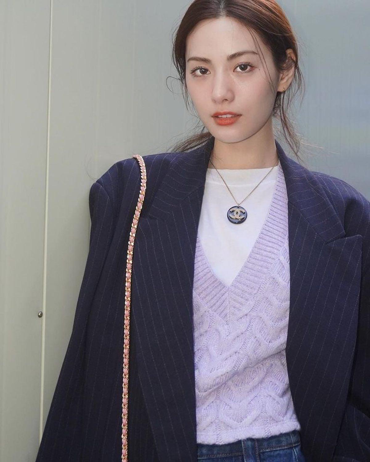 스타일링을 빛내는 나나 미모💛💜 이미지"