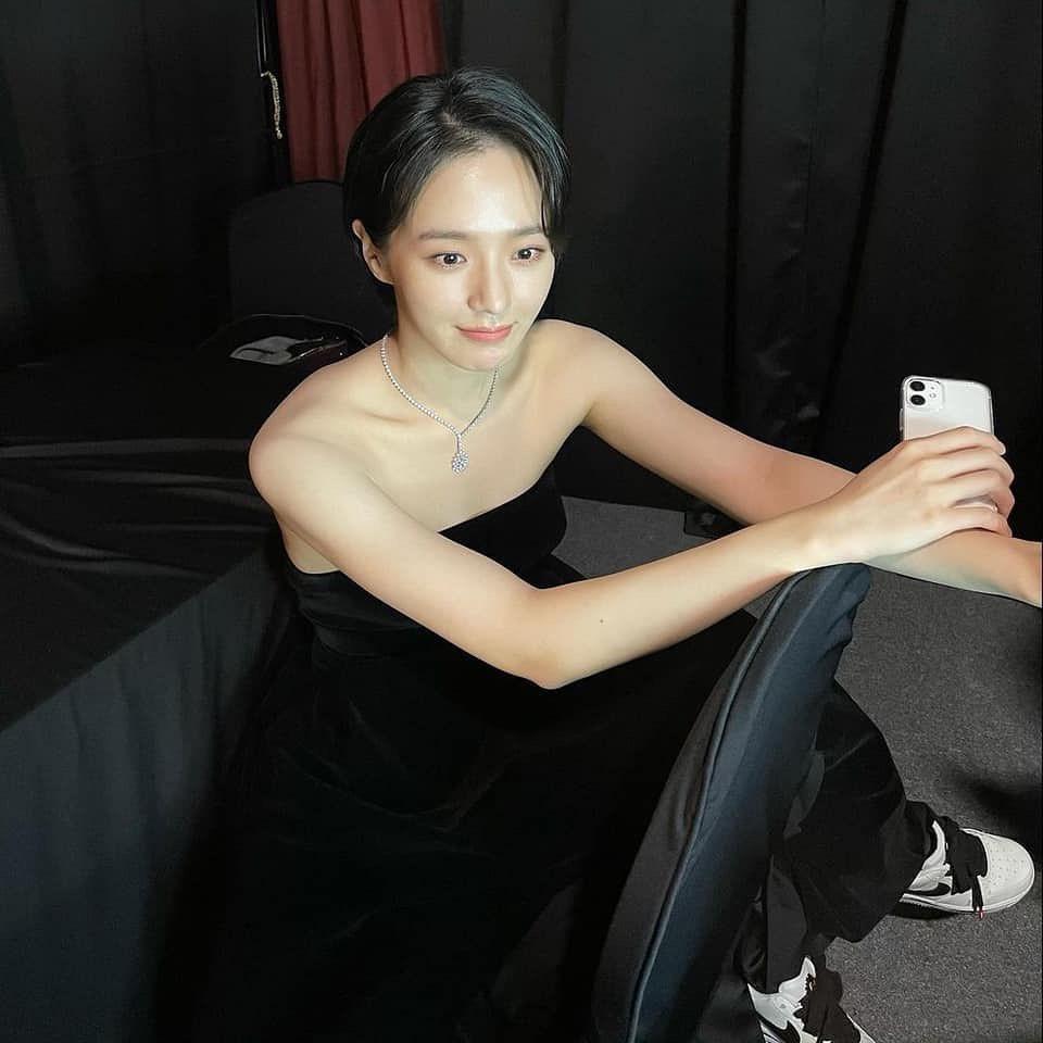 숏컷 매력 박규영 데일리🌿💕 이미지5