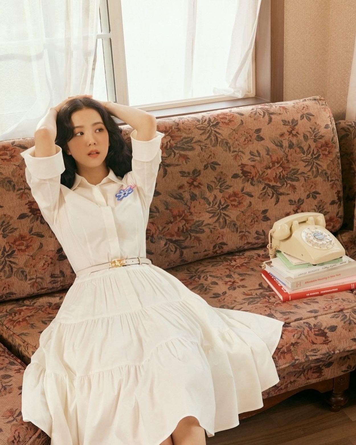 너무 예뻐👗👖여친룩 지수 코디 
포러데이 미샤 x 지수💙🤍조합 @참고해 이미지6