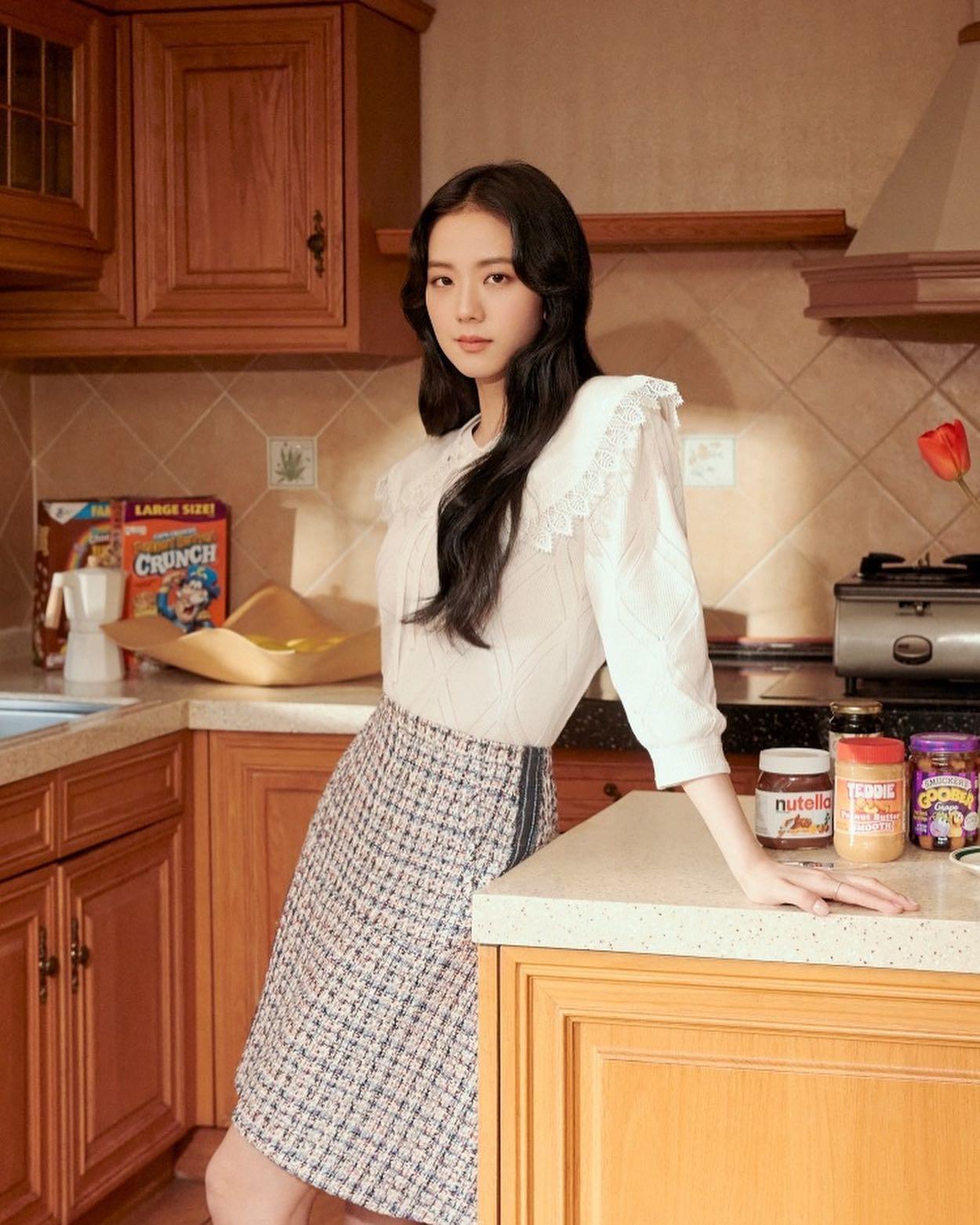 너무 예뻐👗👖여친룩 지수 코디 
포러데이 미샤 x 지수💙🤍조합 @참고해 이미지8