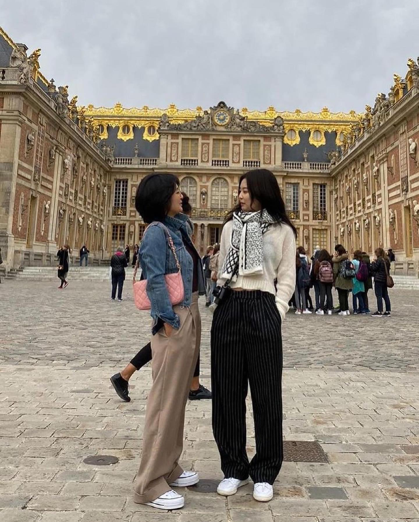 넘 예쁜 제니 모녀 코디👩‍👧❤️🖤 이미지2