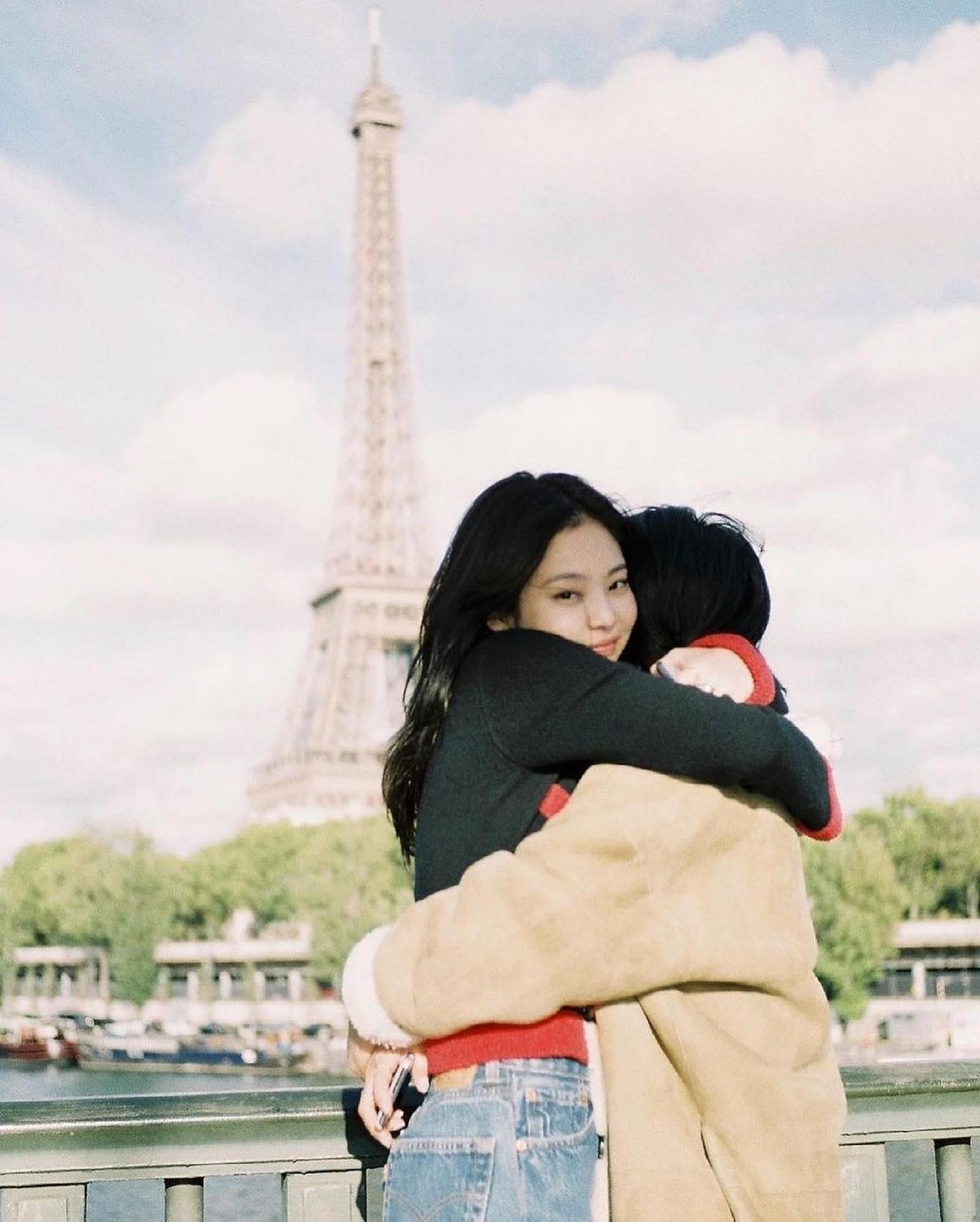 넘 예쁜 제니 모녀 코디👩‍👧❤️🖤 이미지3