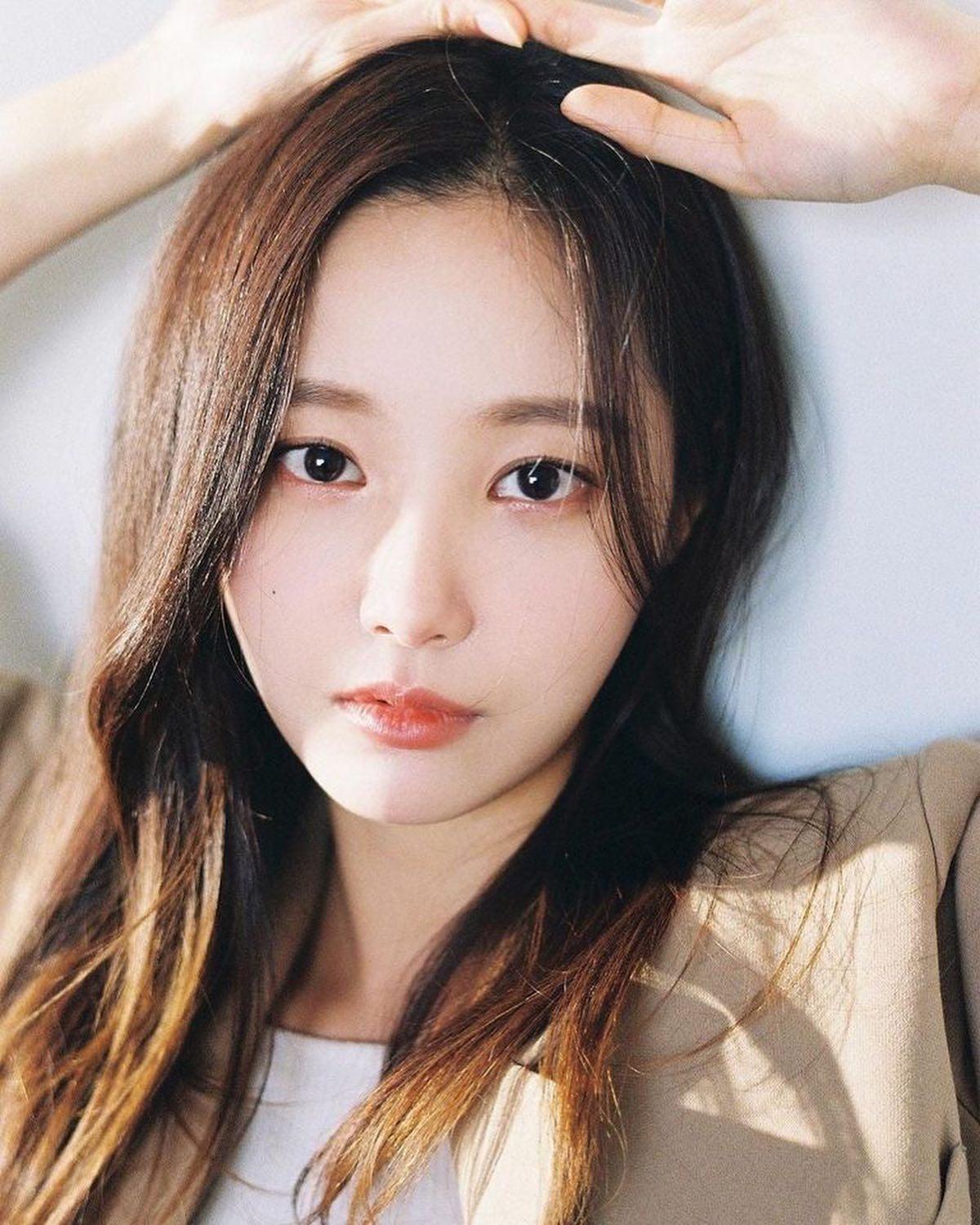 우수에 찬 연우의 일상 무드🖤 이미지8