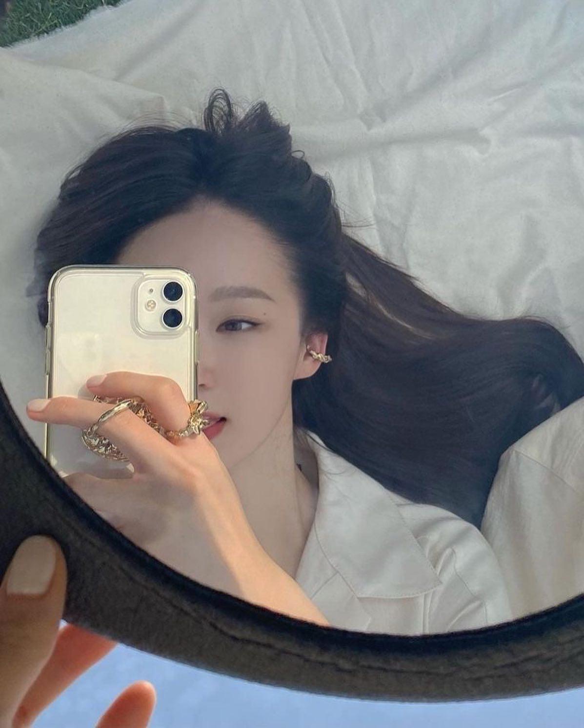 세월도 피해가는💖행동파 민경언니 이미지3