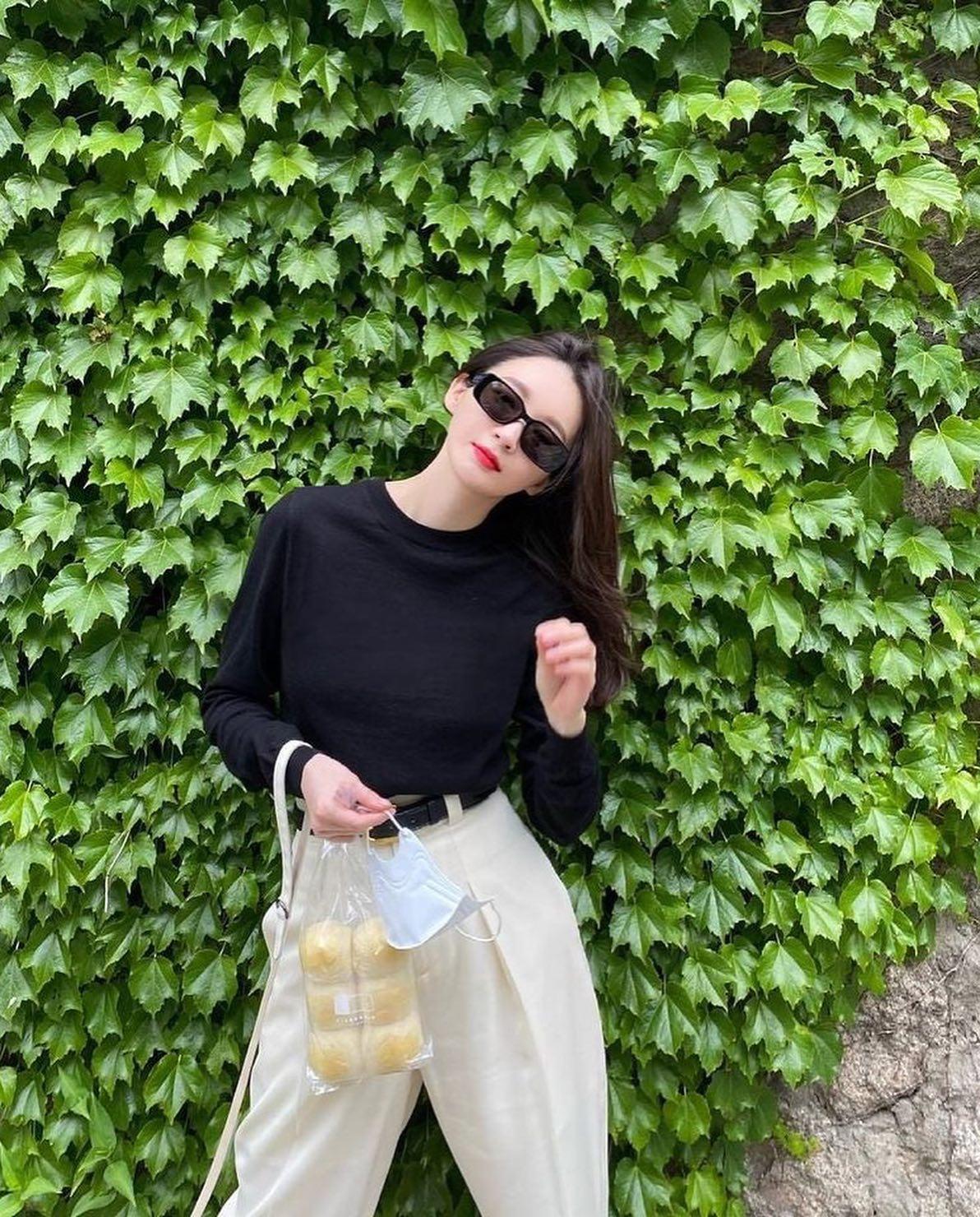 세월도 피해가는💖행동파 민경언니 이미지8