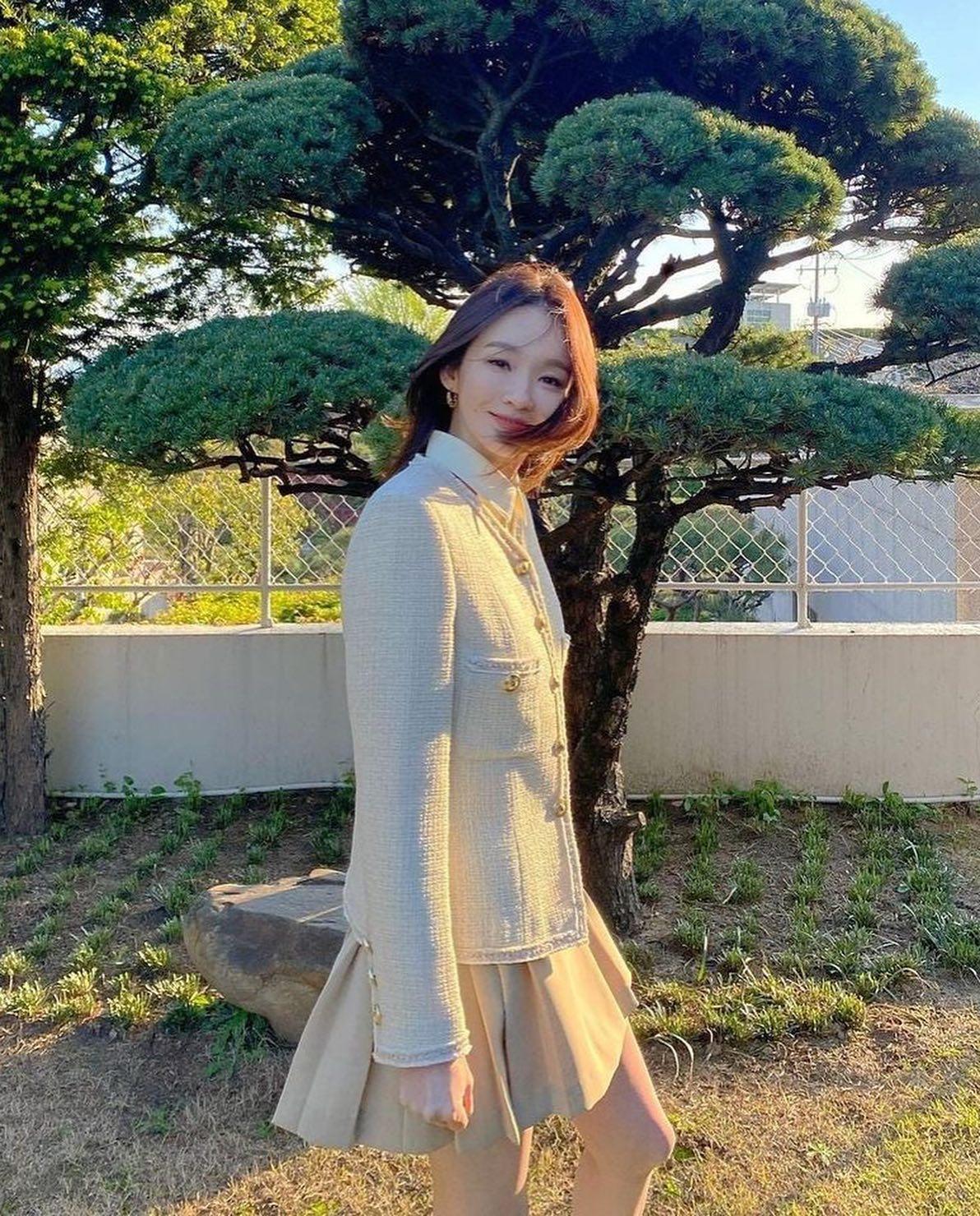 세월도 피해가는💖행동파 민경언니 이미지9