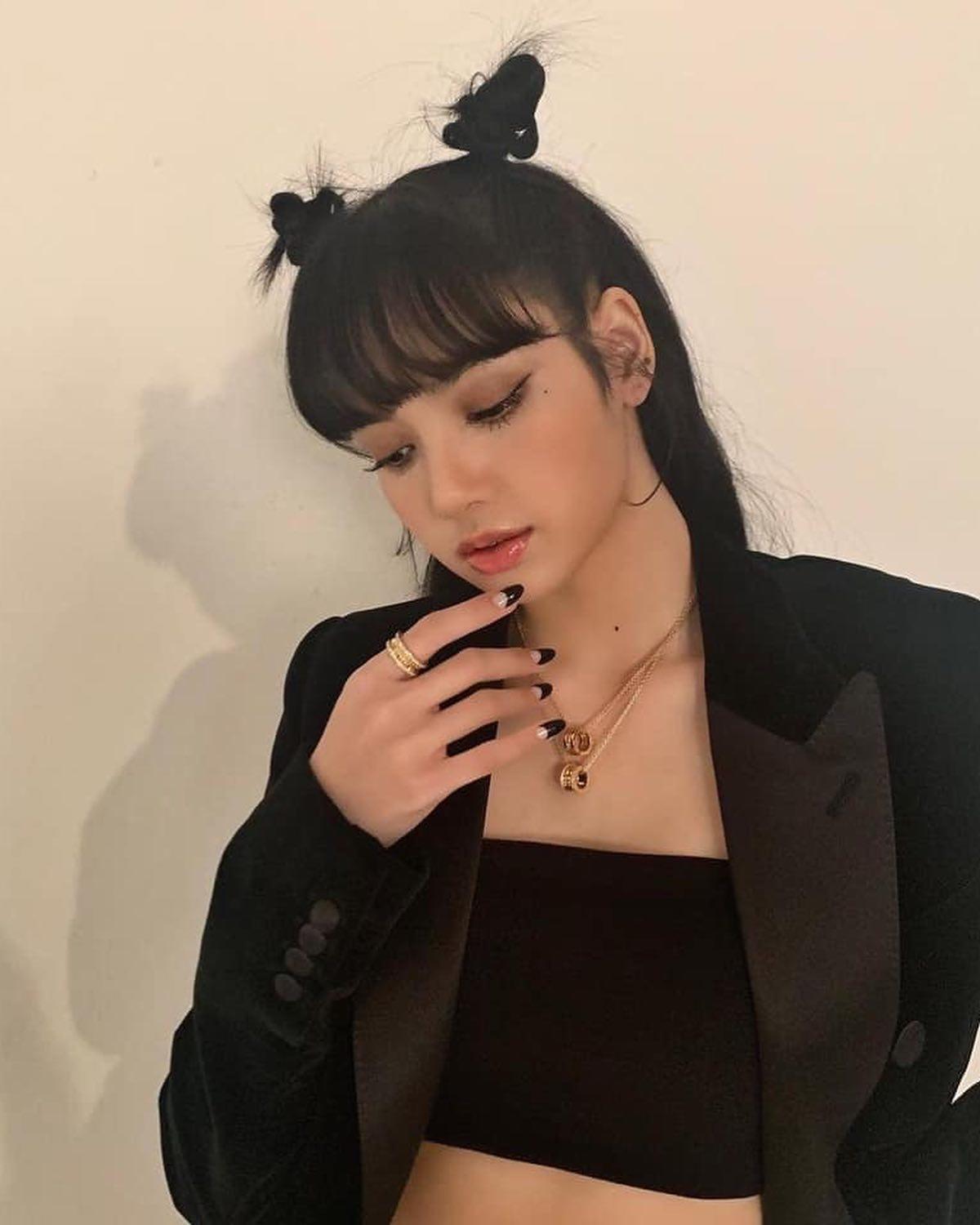 셀린느 패션은 역시 리사🧢🖤 이미지9