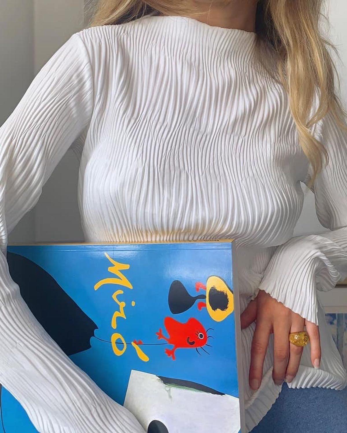 여름감 느껴지는 주름 소재🤍🖤 이미지6