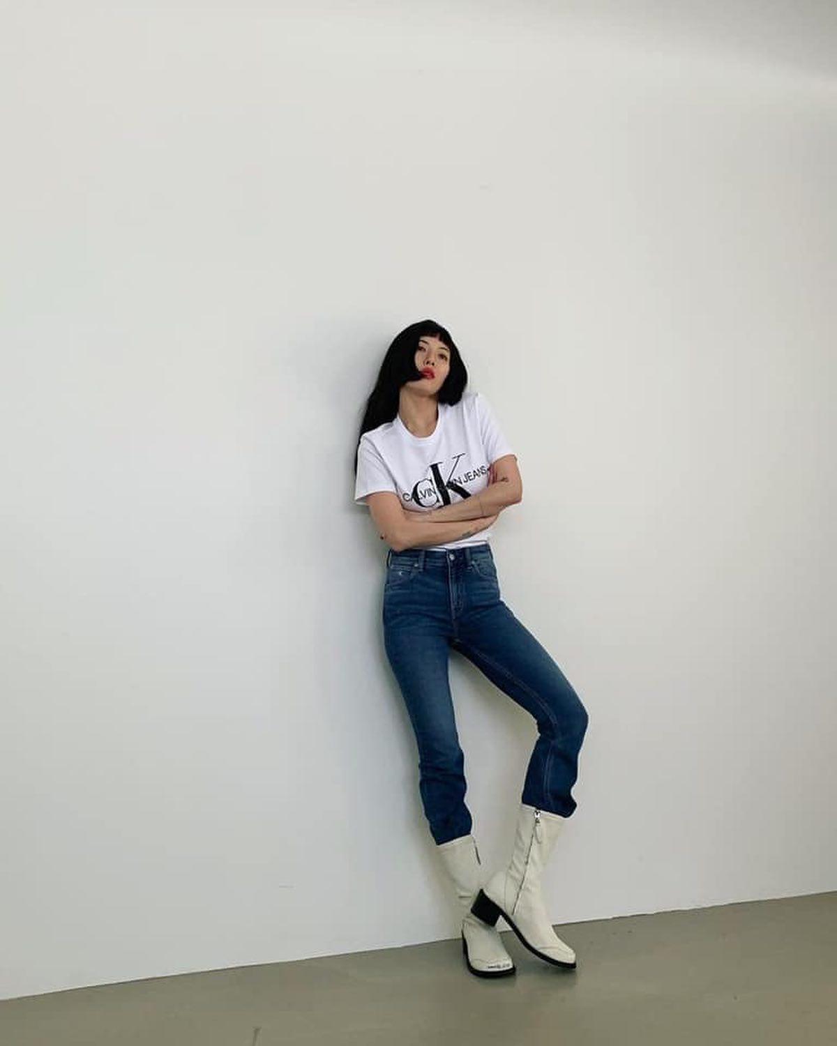 심플한듯 특별한⭐️🖤로고 반팔티 이미지