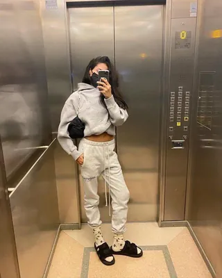 1년동안 사모은건 츄리닝 뿐이네🤣 이미지