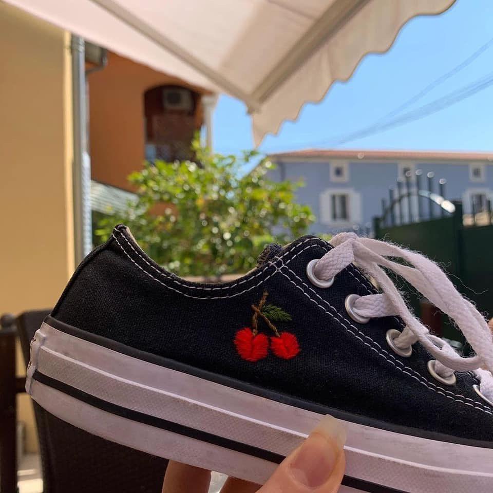 컨버스에 귀여운 꽃자수🪡🌼🍒 이미지