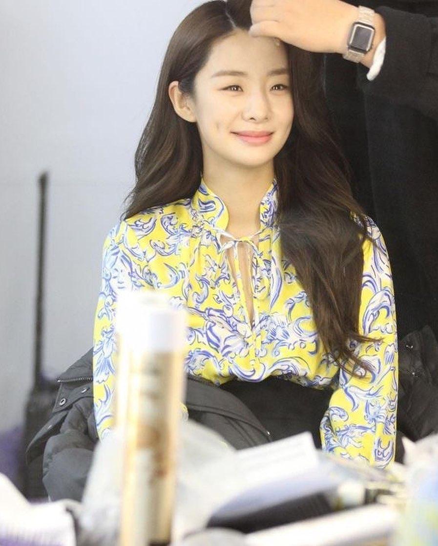 배우 이정아의 세련된 동양미♥️ 이미지8