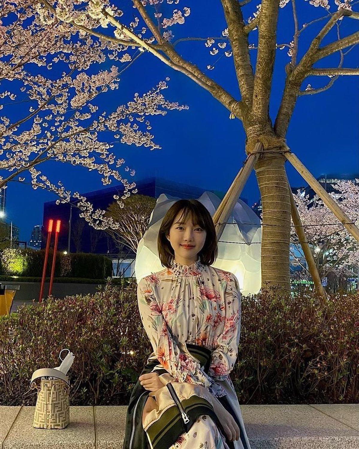 꽃샘추위 녹이는 예린 눈웃음🧡 이미지6
