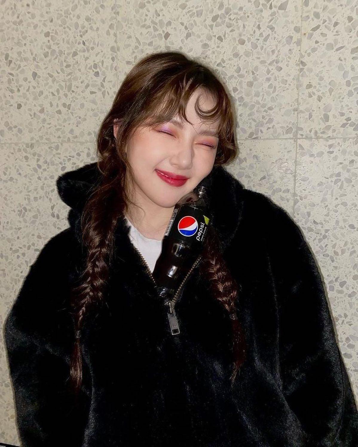 꽃샘추위 녹이는 예린 눈웃음🧡 이미지8