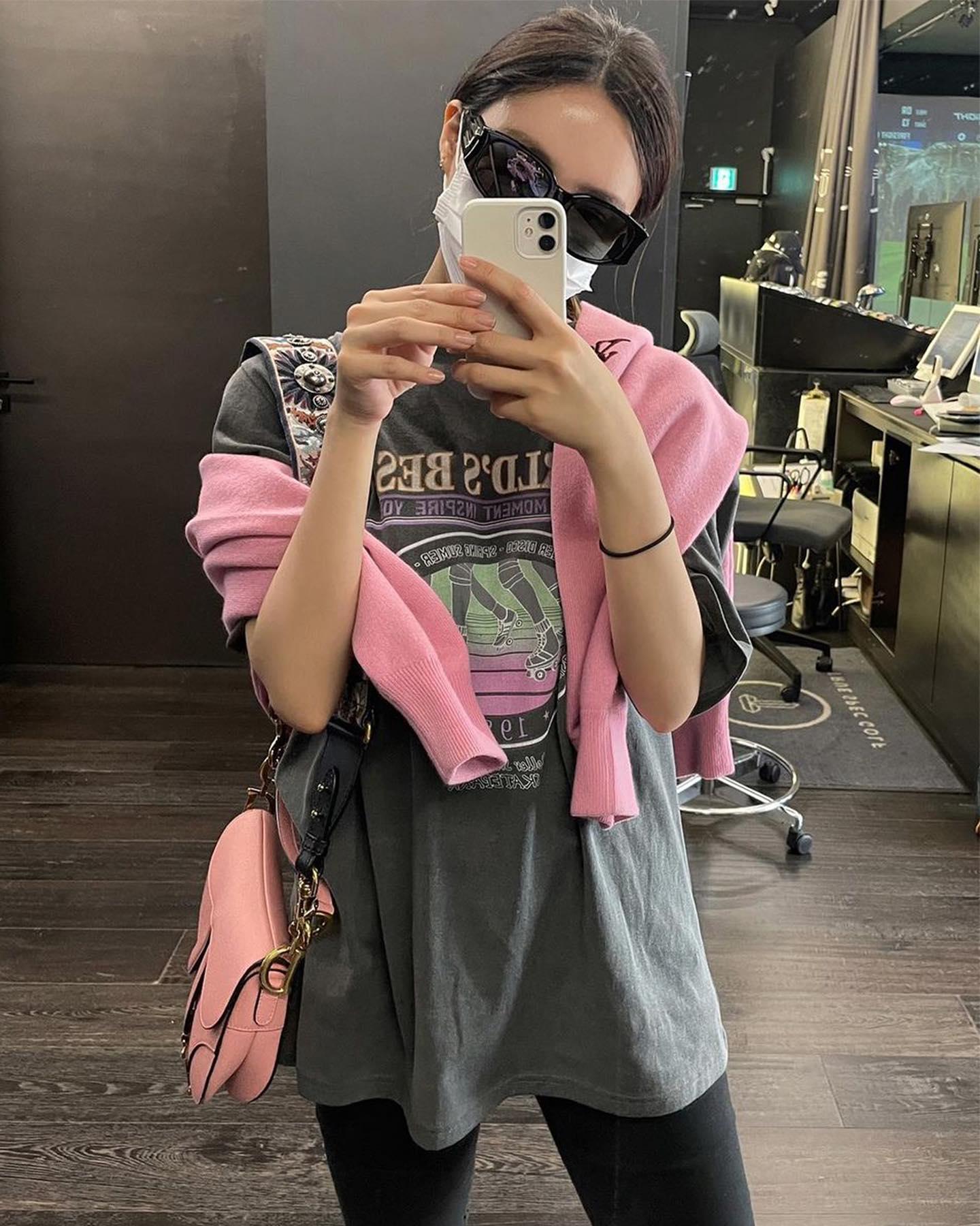 프린팅 티셔츠💚🖤미리 준비해 이미지