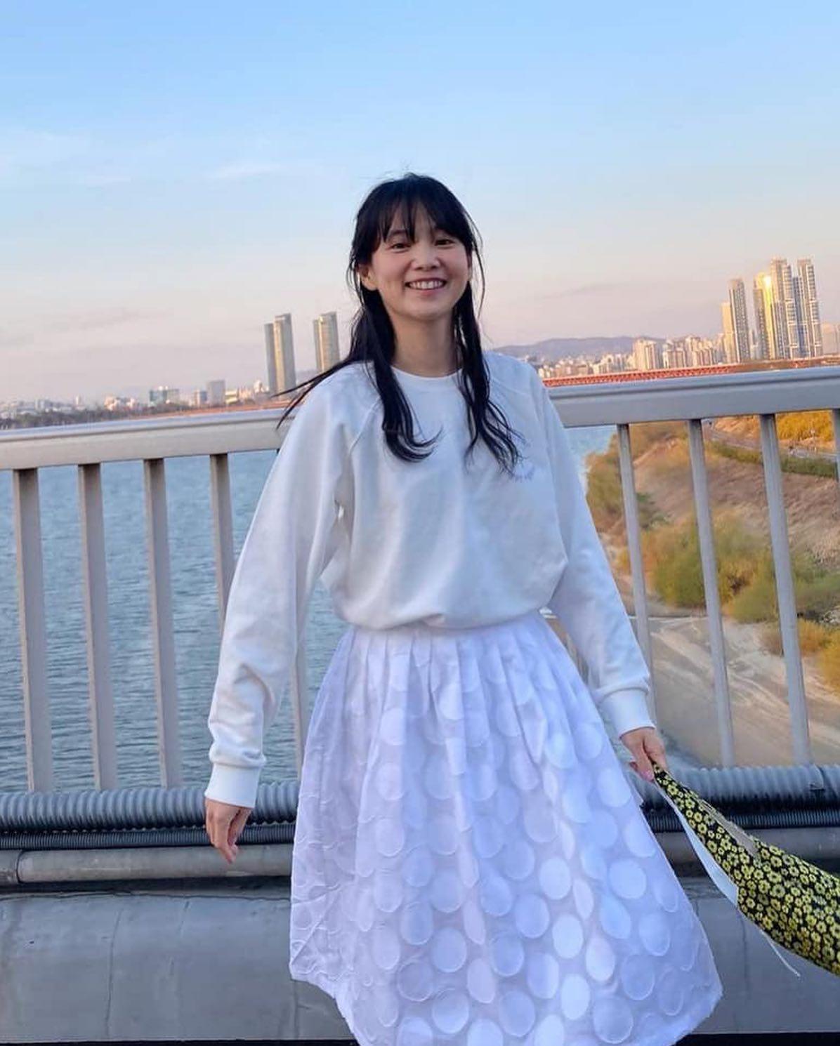 살랑살랑 롱치마 입기💃🏼🌷 이미지